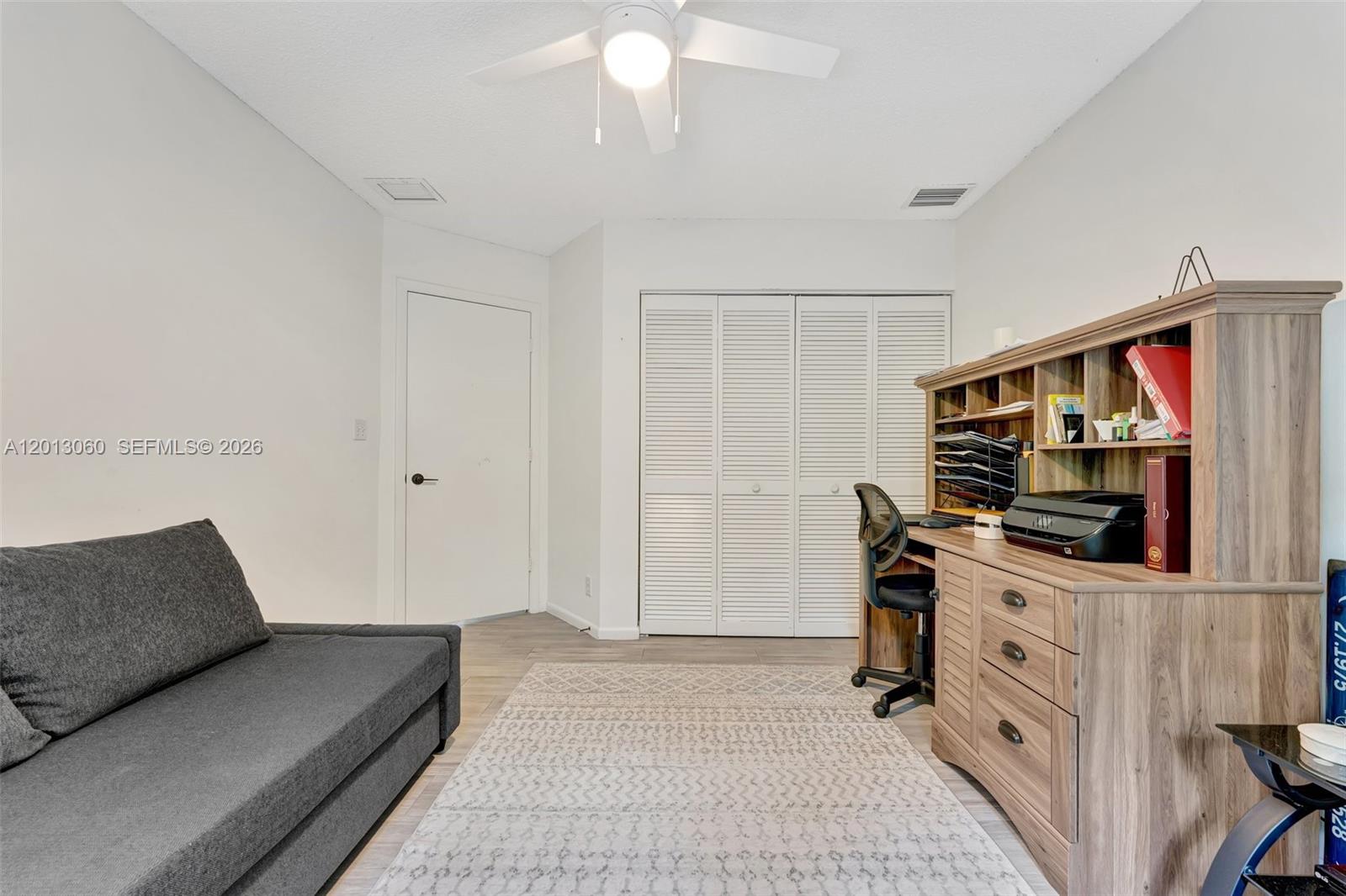 GLEN OAKS - Residential