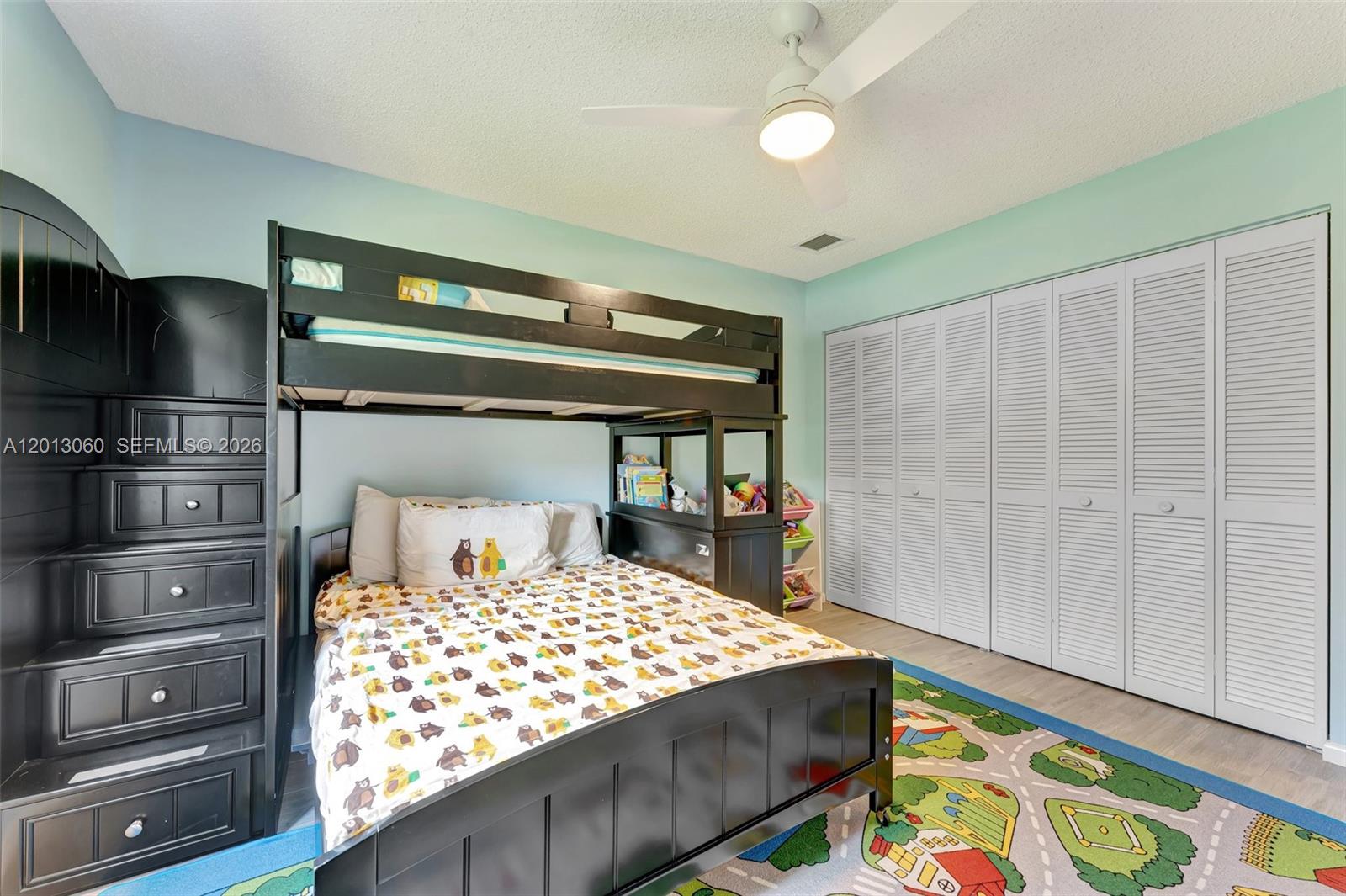 GLEN OAKS - Residential