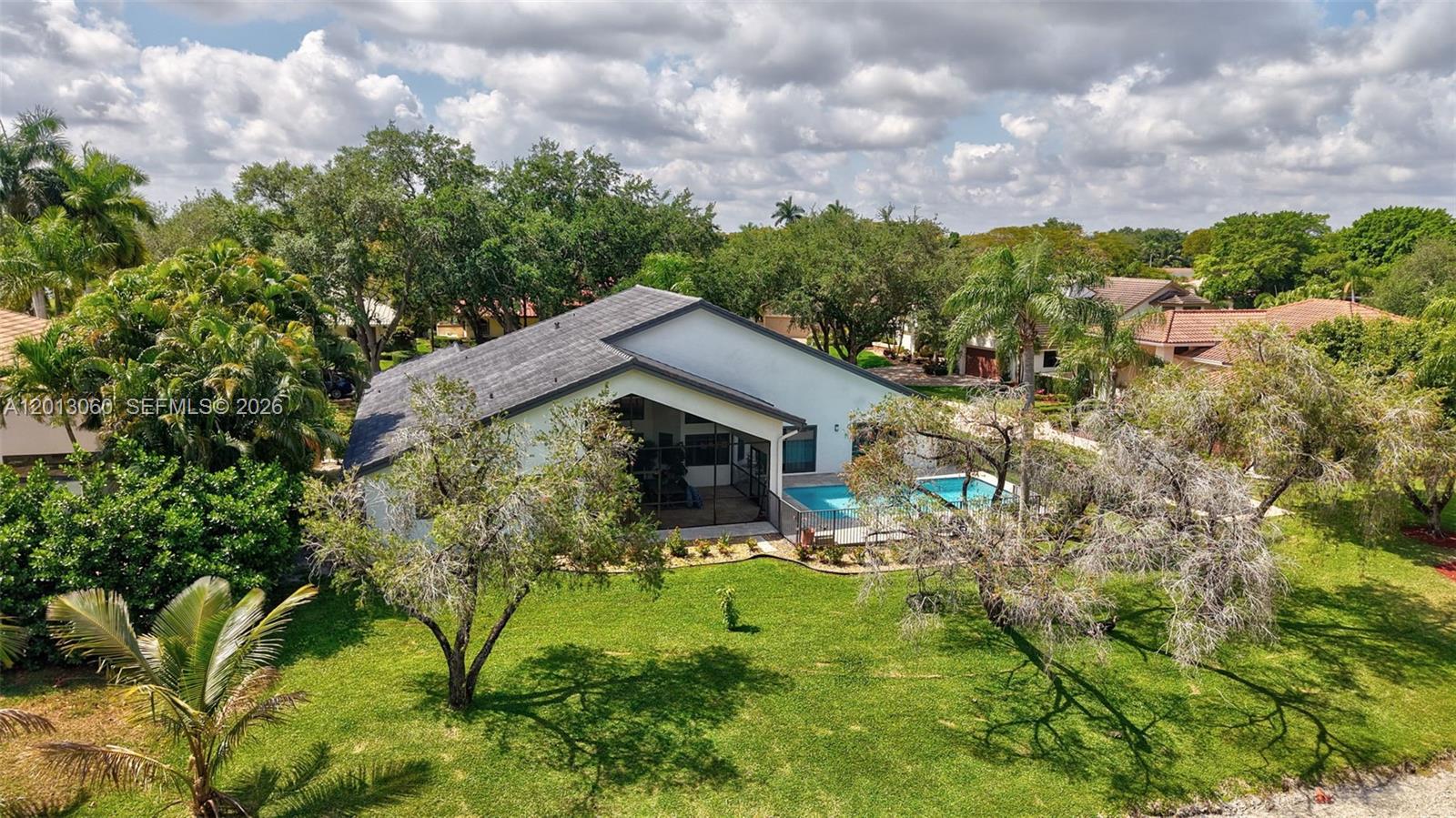 GLEN OAKS - Residential