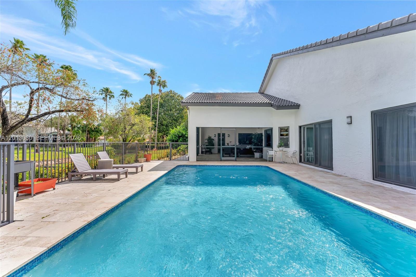 GLEN OAKS - Residential