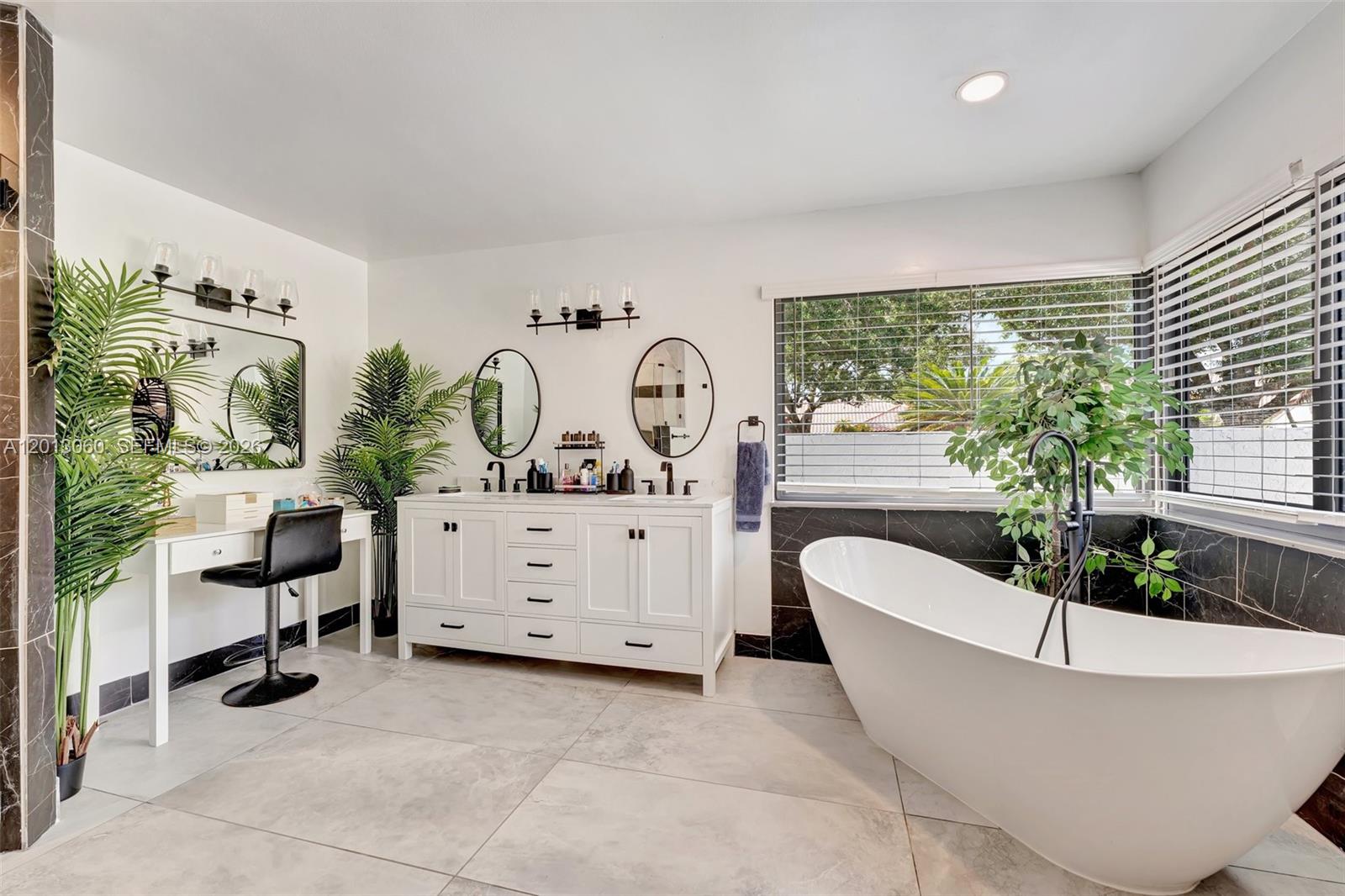 GLEN OAKS - Residential