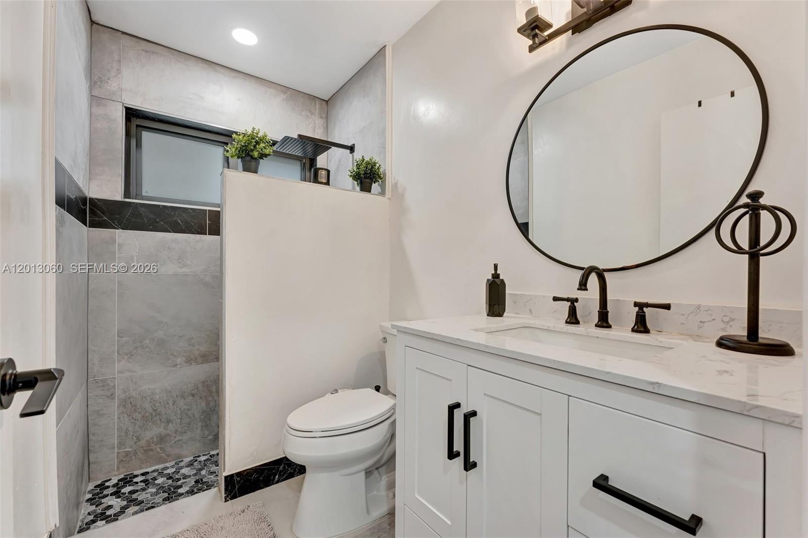 GLEN OAKS - Residential