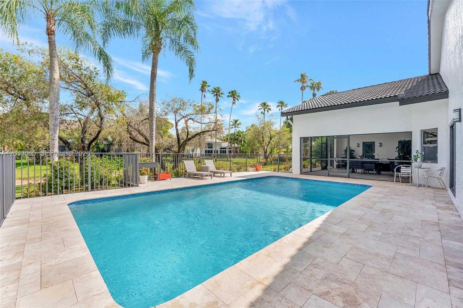 GLEN OAKS - Residential
