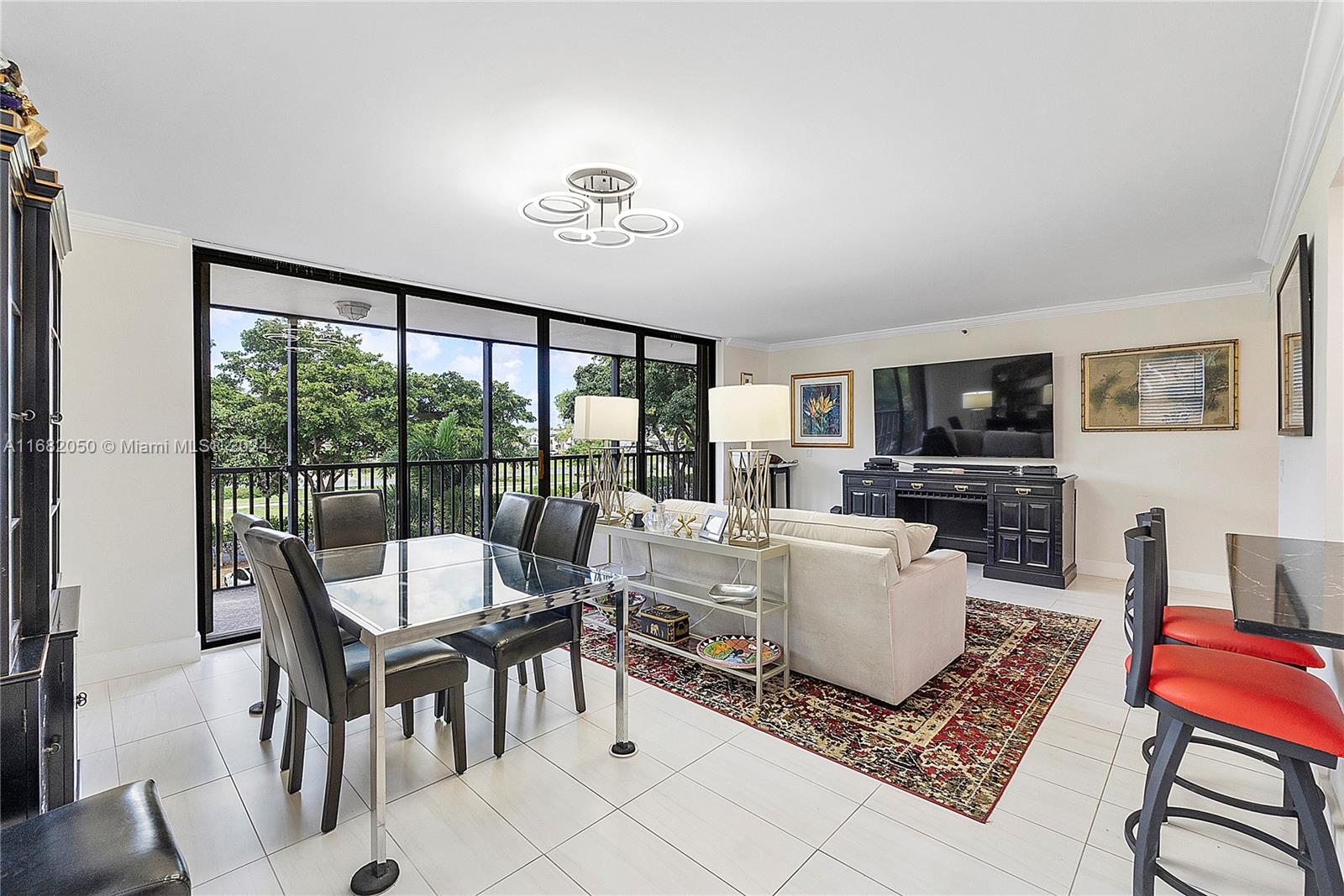 Lake Emerald - Residential