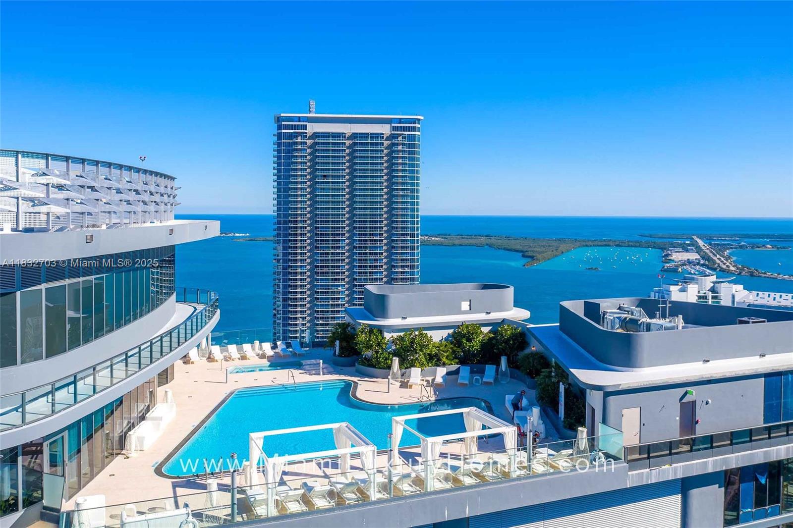 1000 Brickell Plz 3703