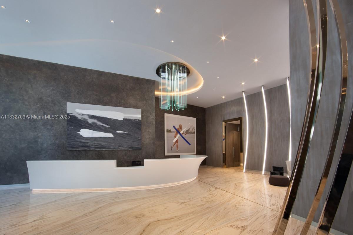 1000 Brickell Plz 3703