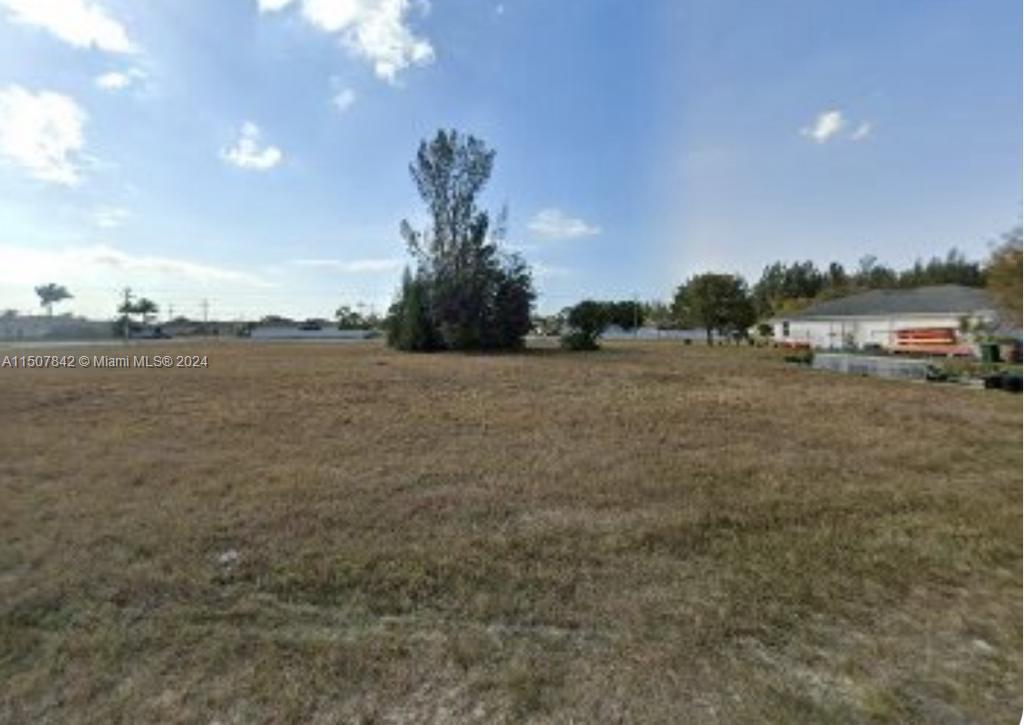 Don't pass up the opportunity to acquire this exceptional piece of land, primed and prepared for residential construction.