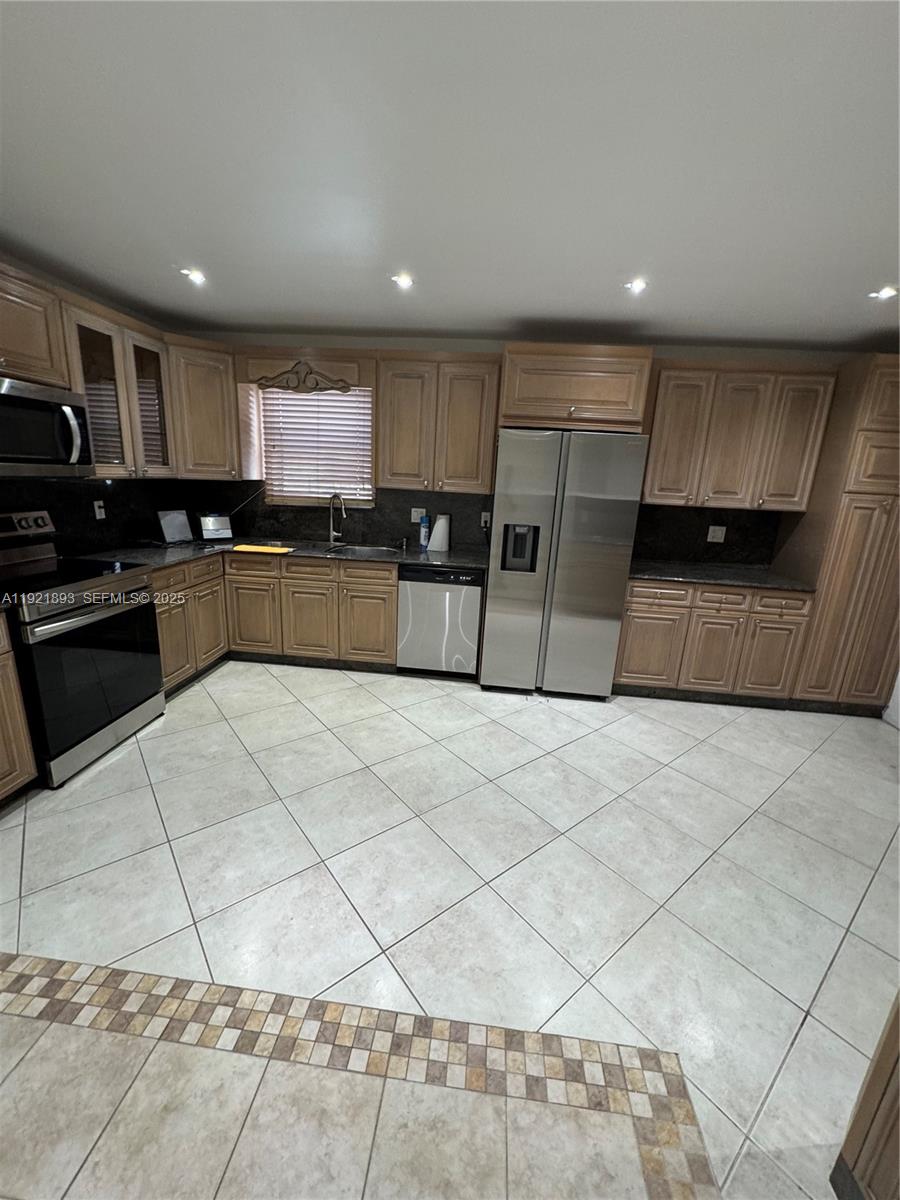 BOULEVARD HEIGHTS SEC 3 - Residential Lease