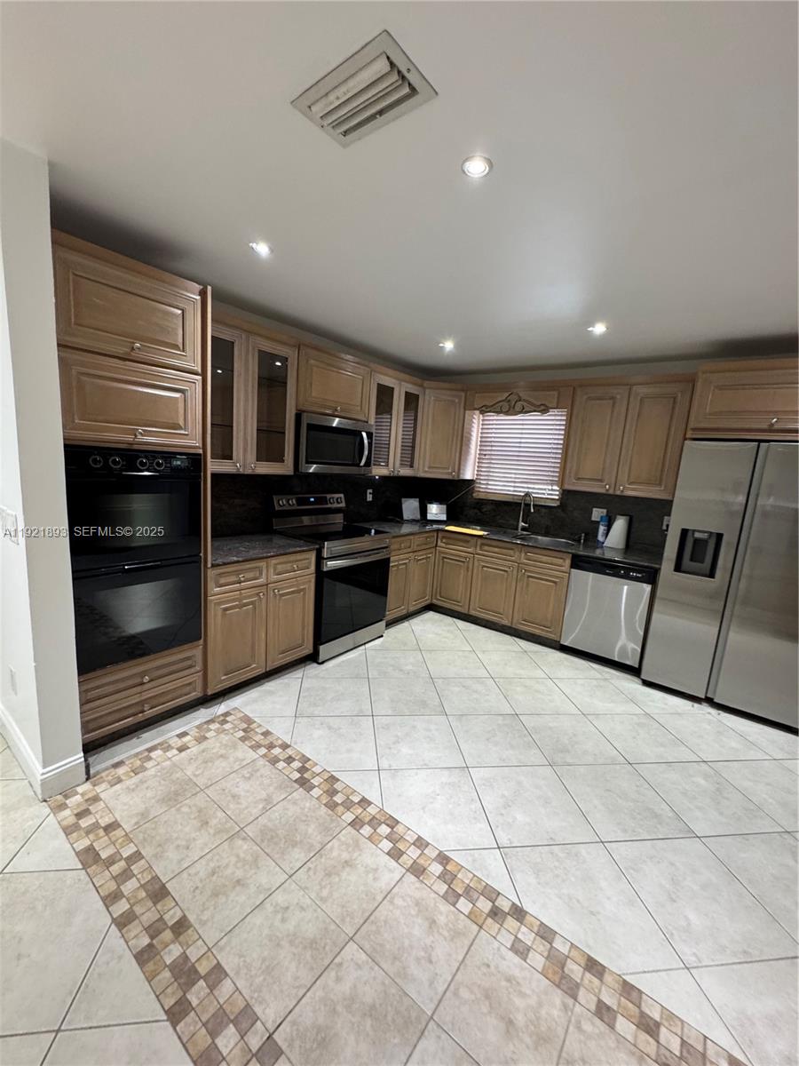 BOULEVARD HEIGHTS SEC 3 - Residential Lease