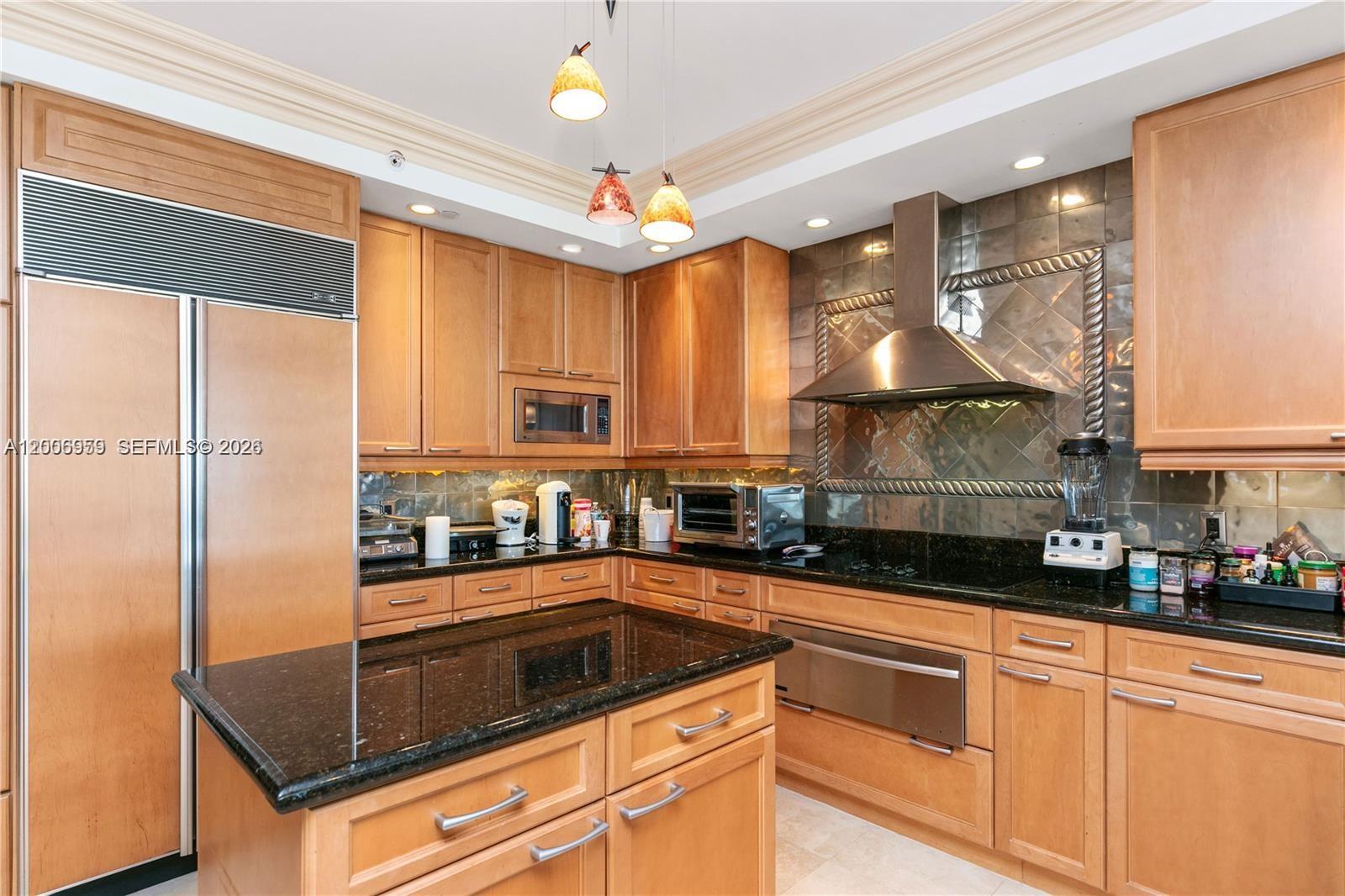 HAMPTONS SOUTH CONDO - Residential