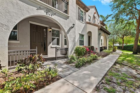 8144 Cascada Isles Dr Cooper City FL 33024