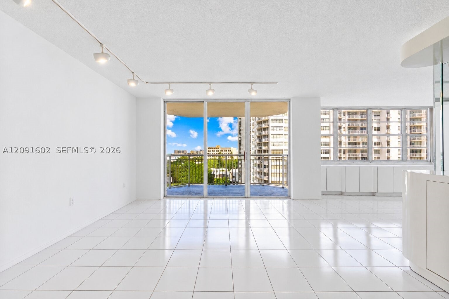 18021 Biscayne Blvd 1102