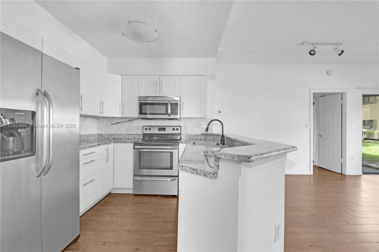 2445 Sw 18th Ter 1113, Fort Lauderdale, Broward County, Florida - 2 Bedrooms  
2 Bathrooms - 