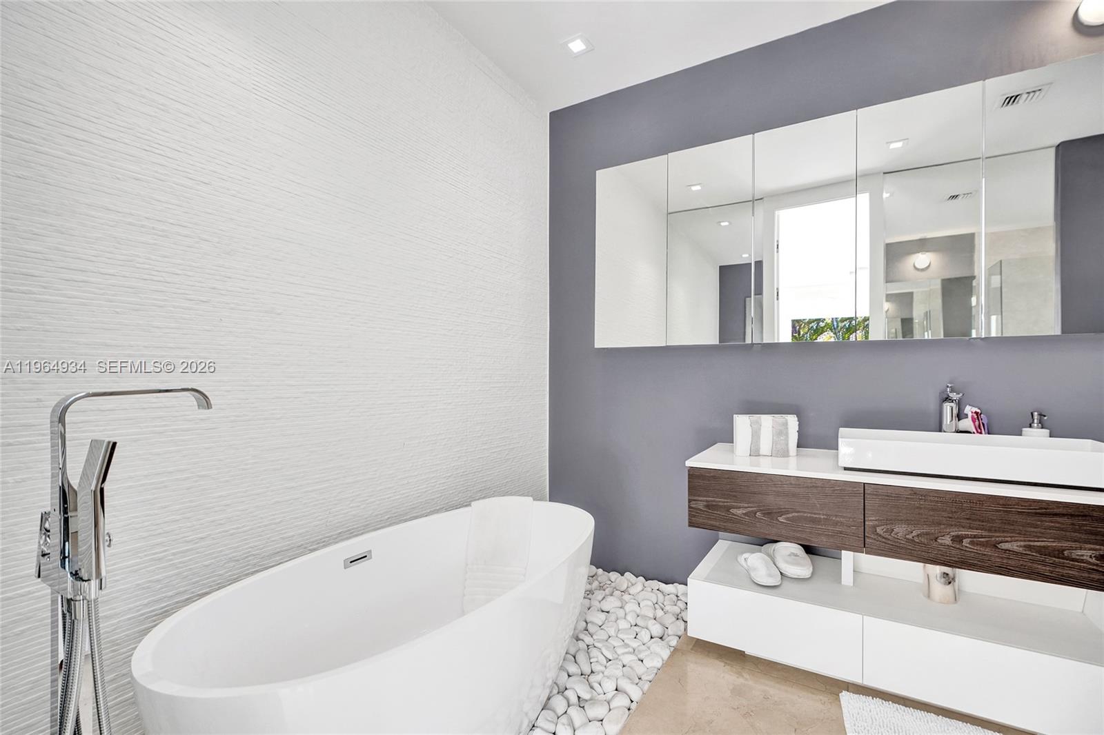 PRESIDENTIAL ESTATES SUB - Residential