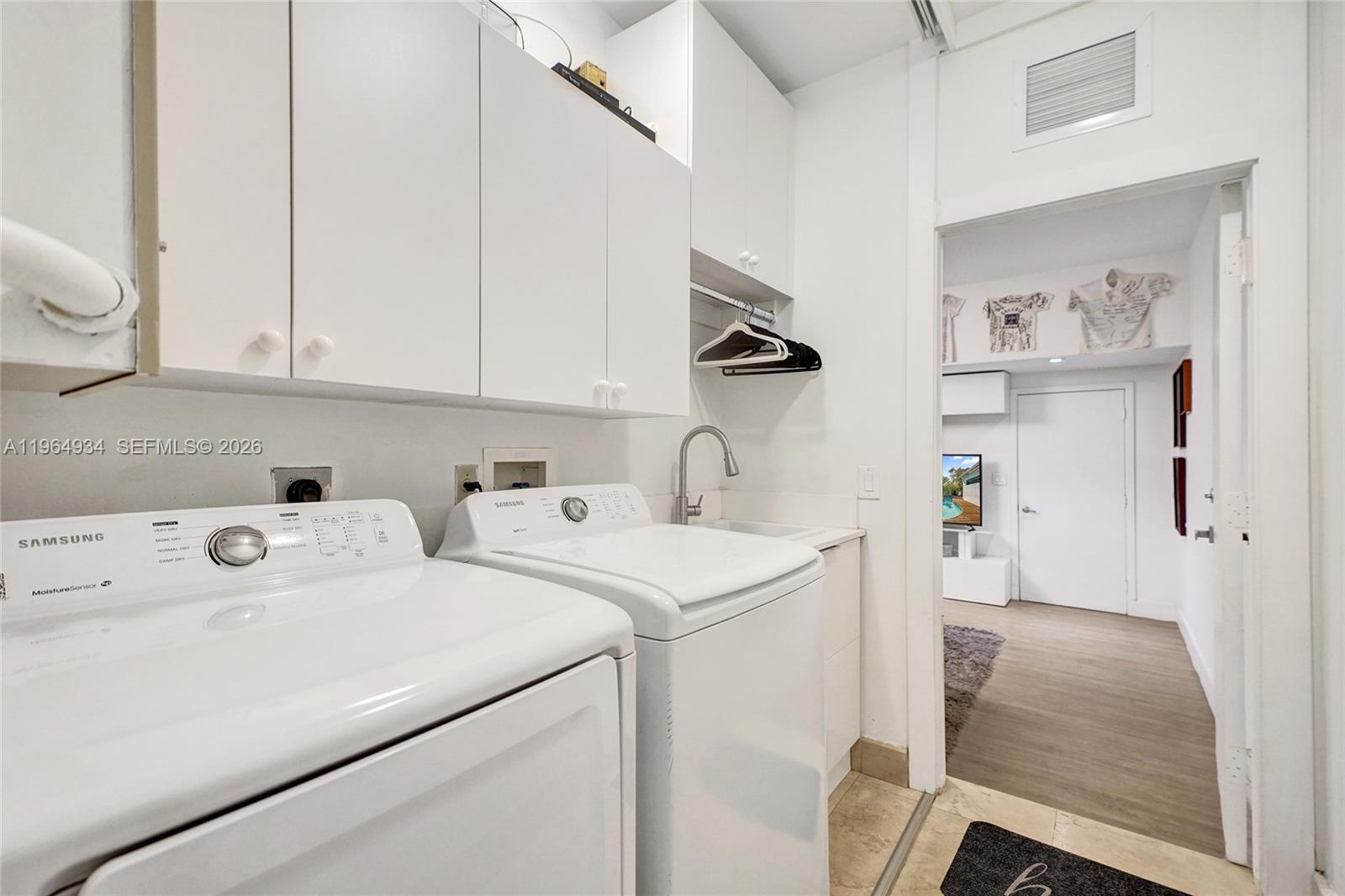 PRESIDENTIAL ESTATES SUB - Residential