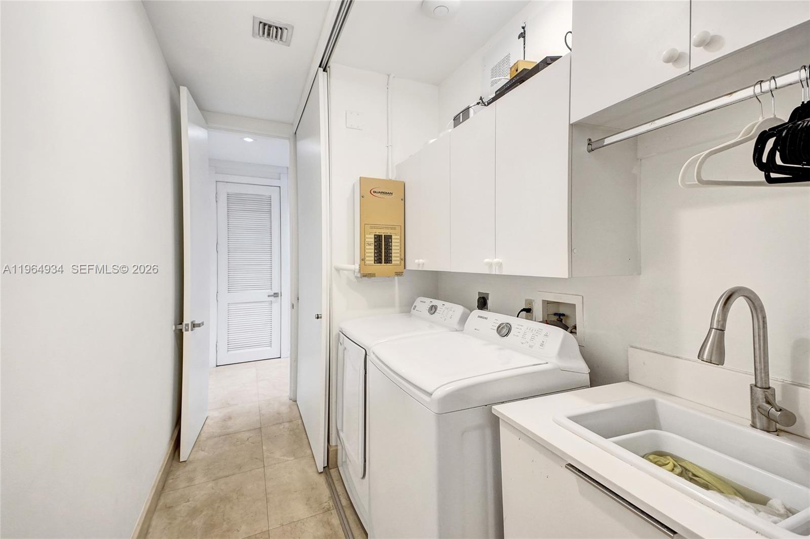 PRESIDENTIAL ESTATES SUB - Residential