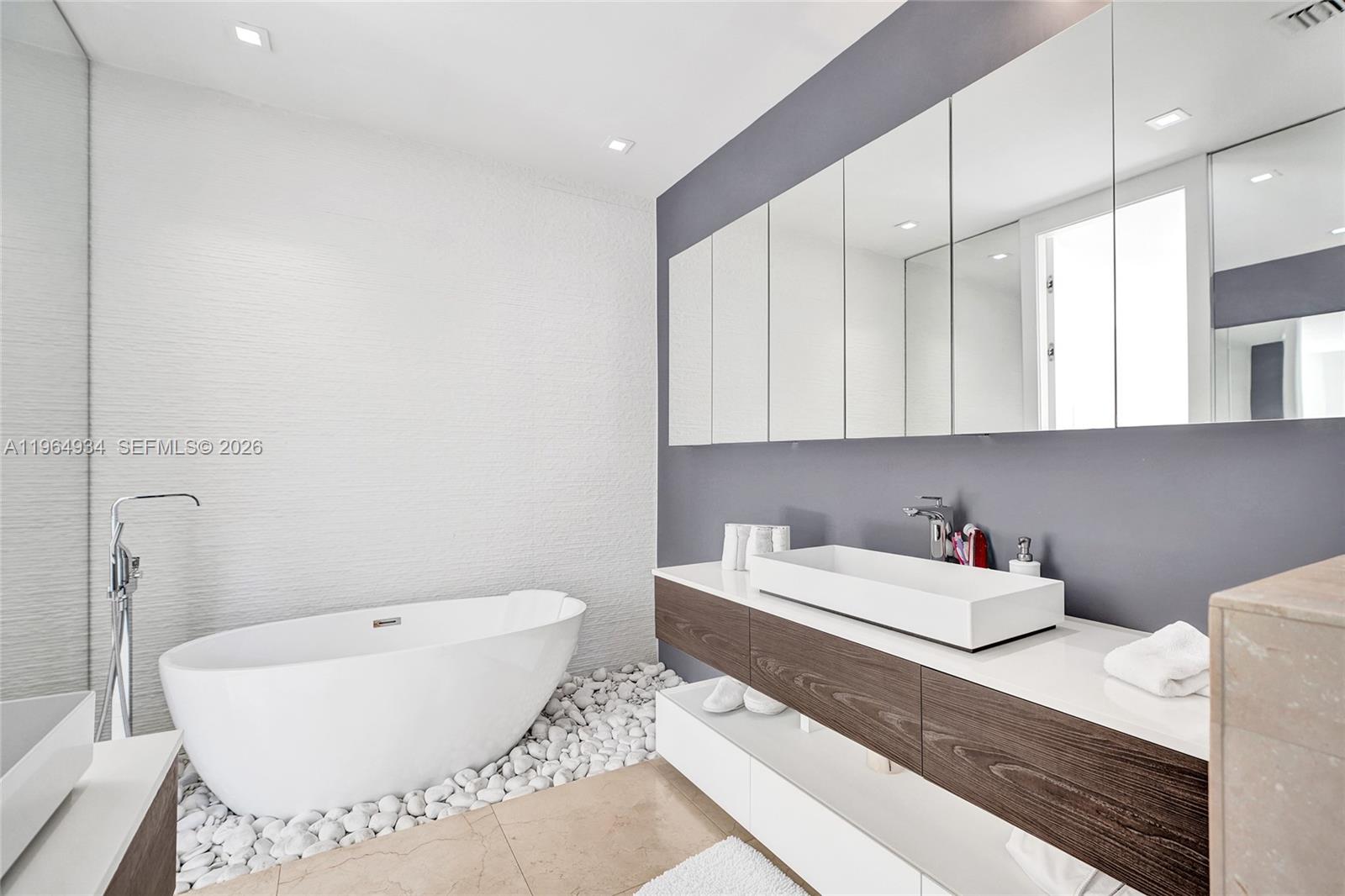 PRESIDENTIAL ESTATES SUB - Residential