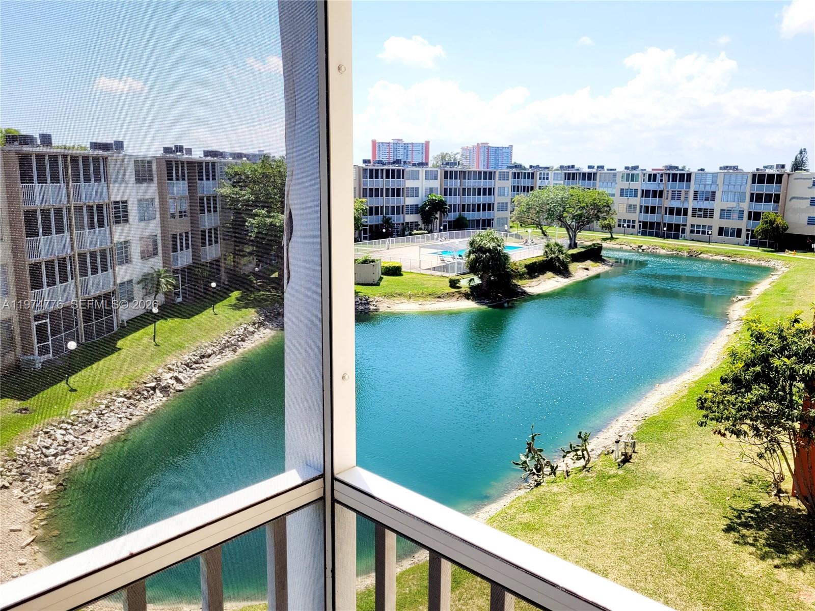 1700 NE 191st St 402