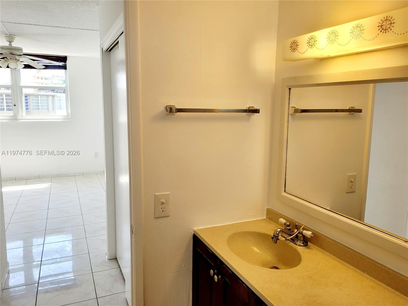 JADE WINDS GRP EASTER LIL - Residential Lease