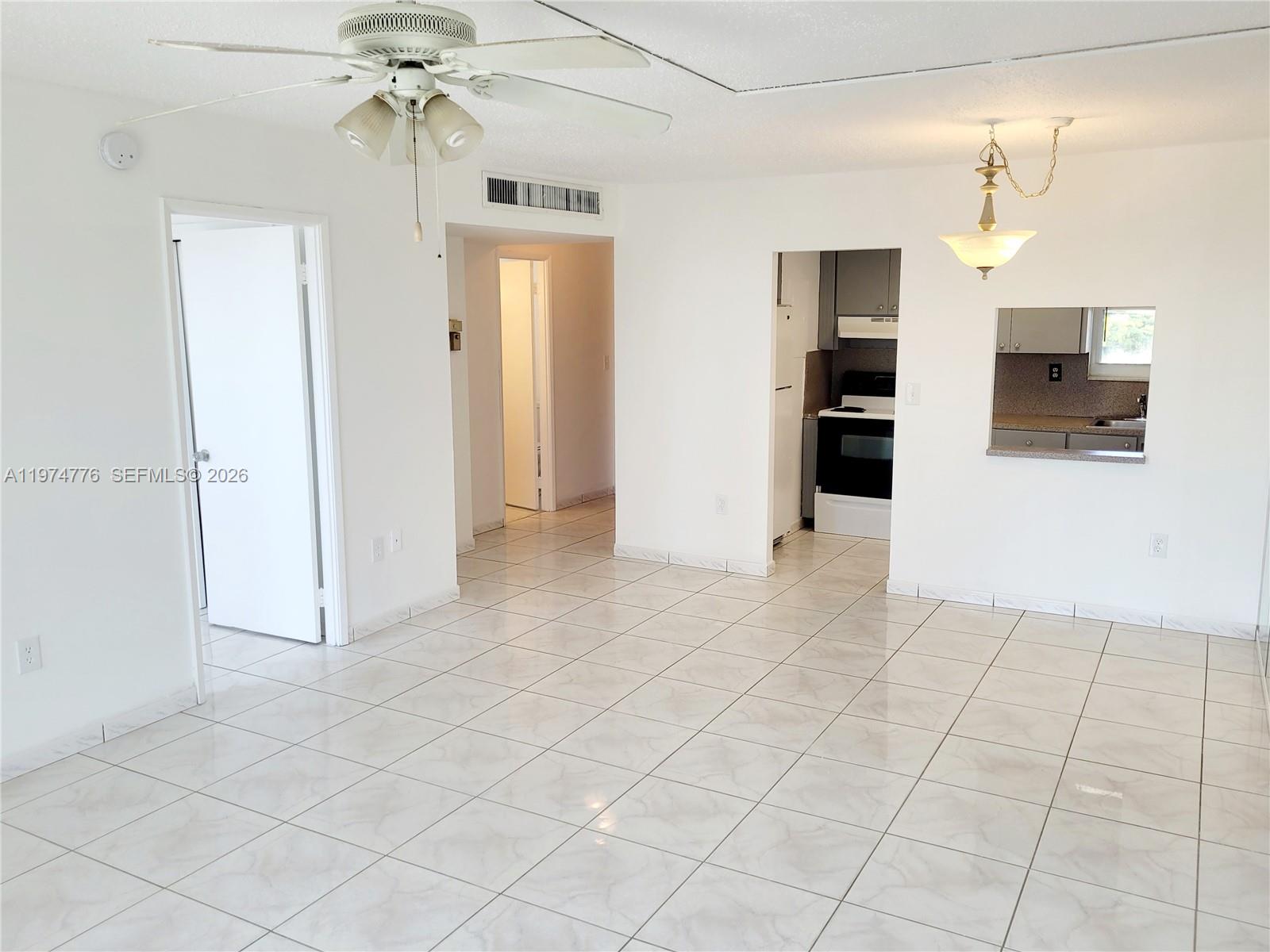 JADE WINDS GRP EASTER LIL - Residential Lease