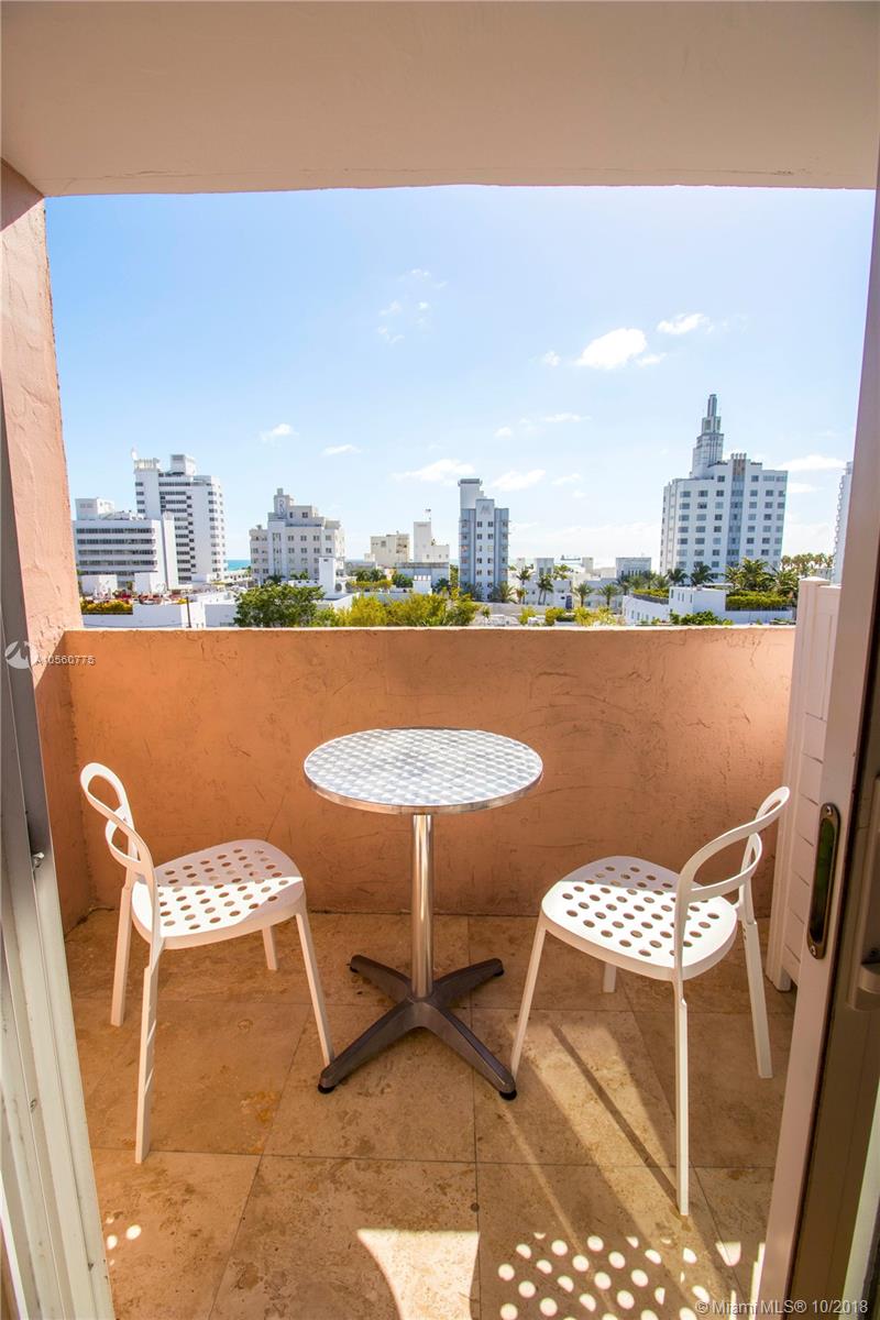 1750 JAMES APARTMENTS CON - Residential Lease