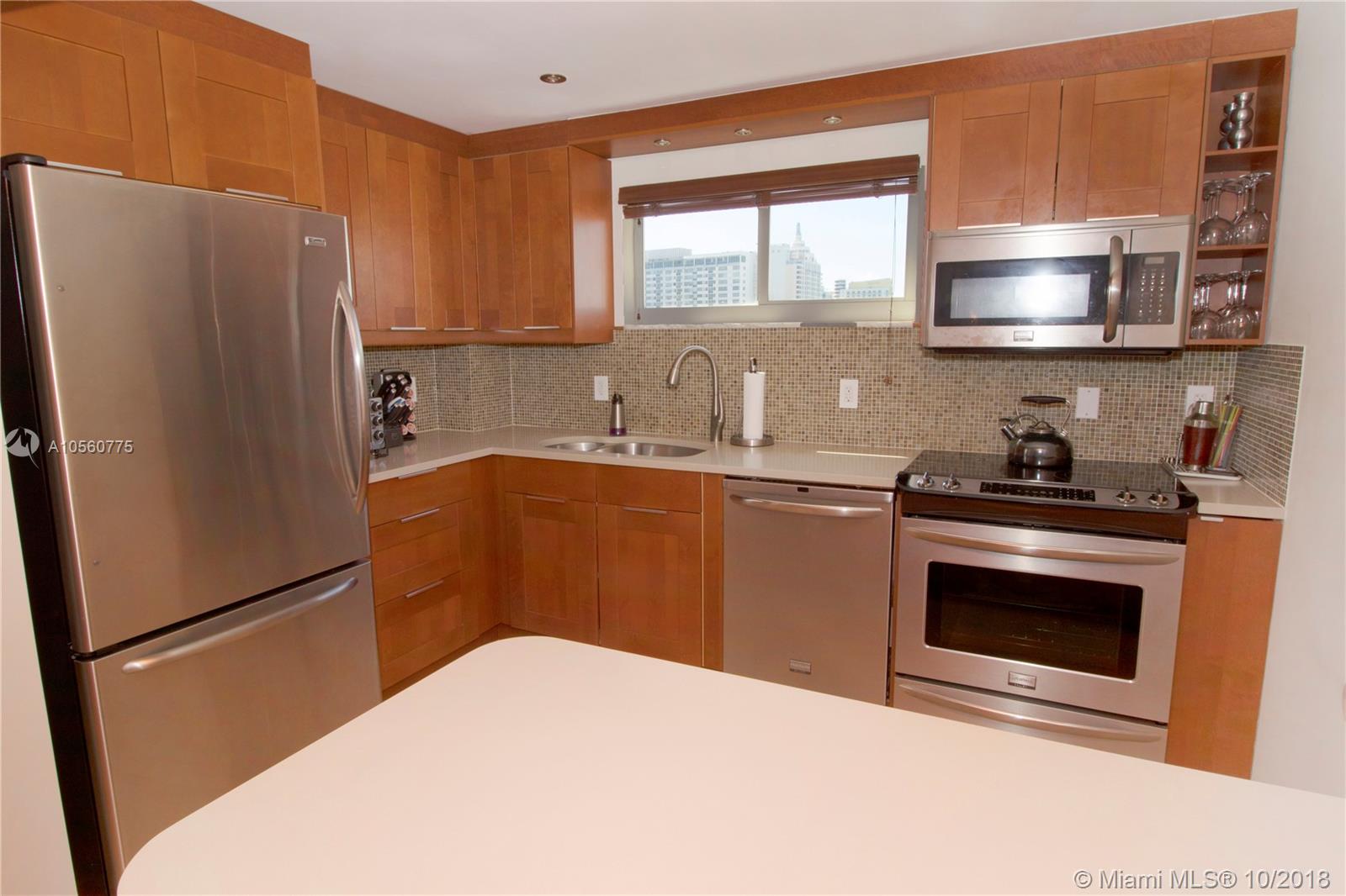 1750 JAMES APARTMENTS CON - Residential Lease