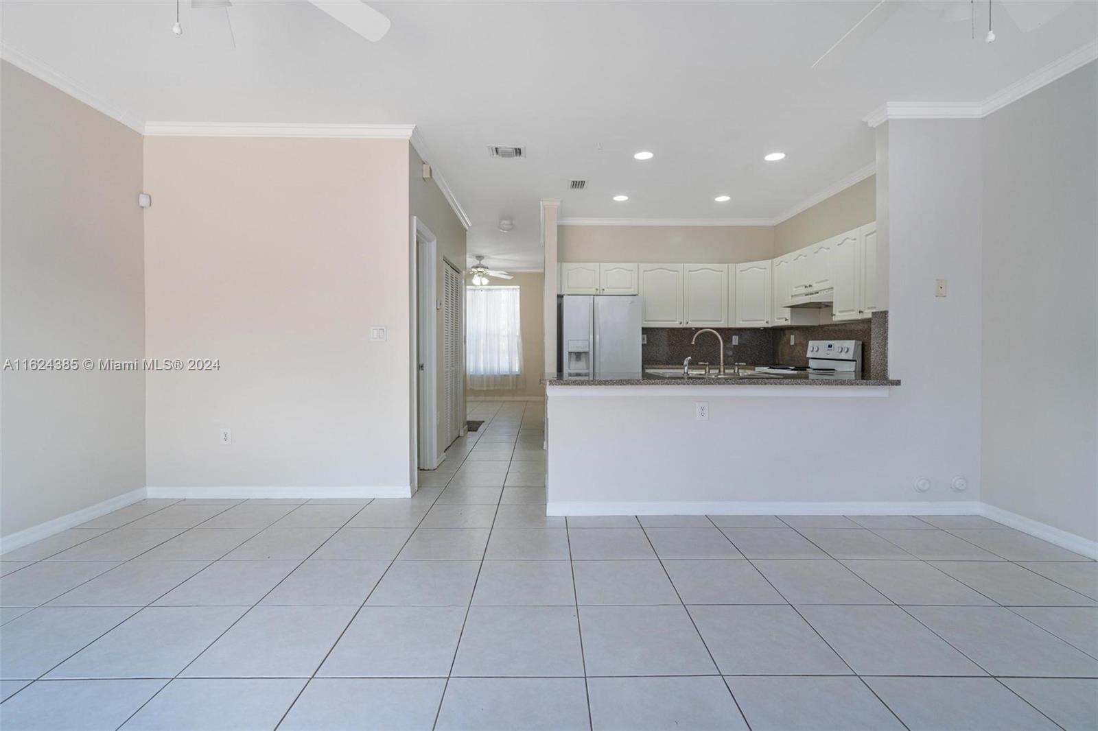 Photo 6 of 27 of 9135 SW 203rd Ter townhome
