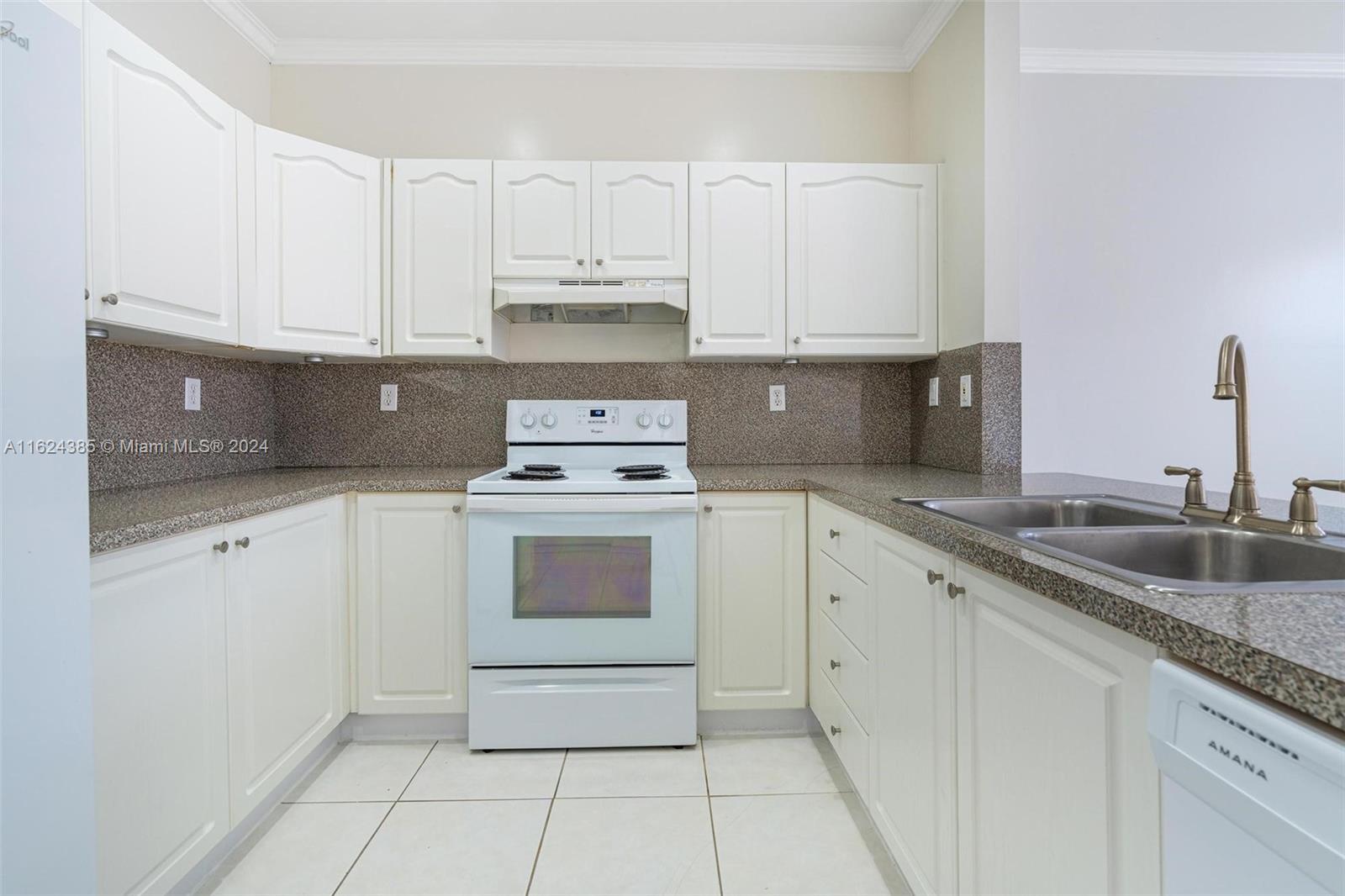 Photo 8 of 27 of 9135 SW 203rd Ter townhome
