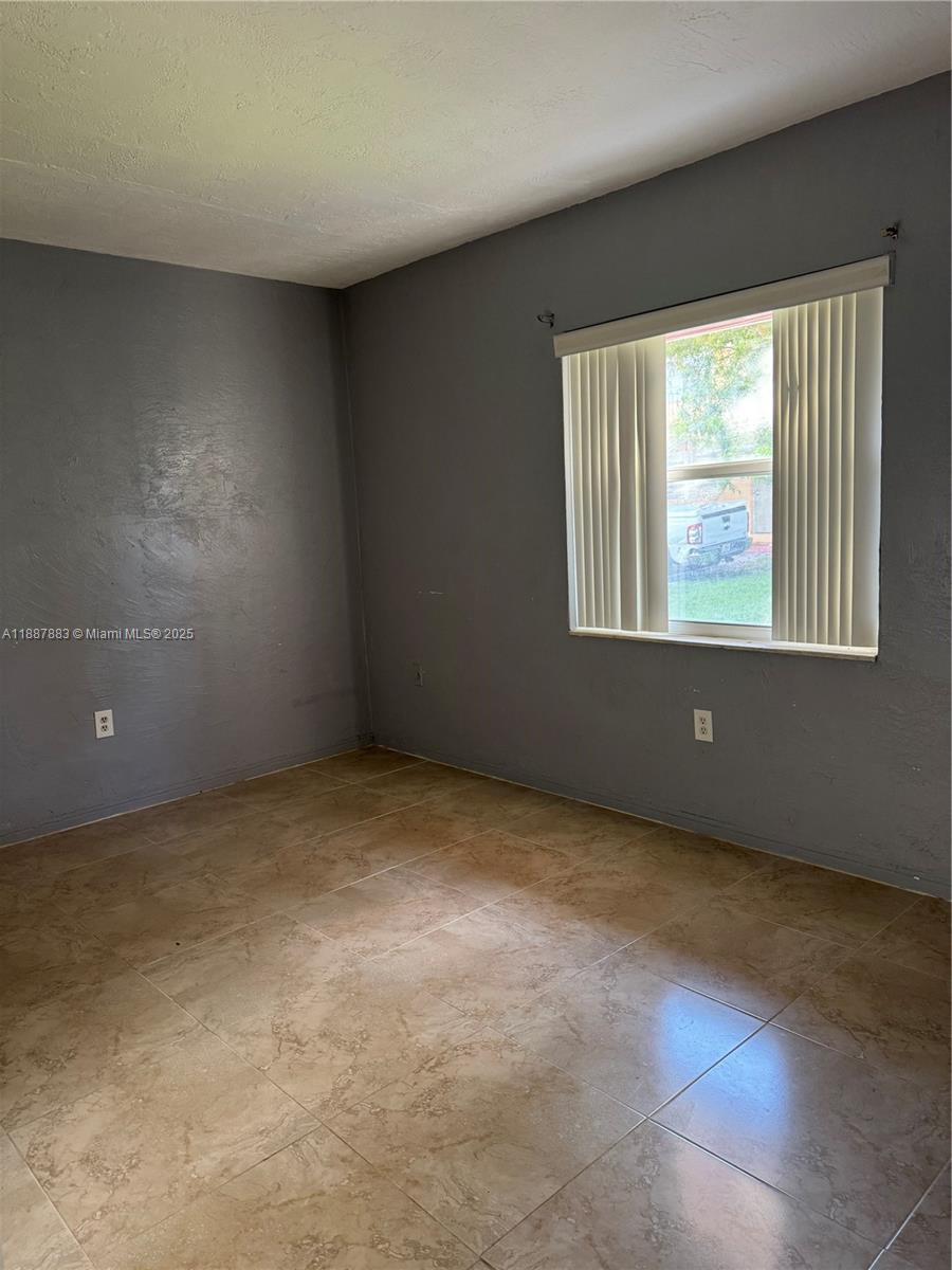 SUN LAND PARK - Residential Lease