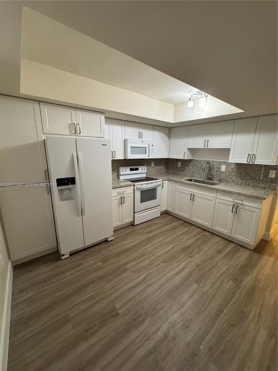 KENLAND COURT - Residential Lease