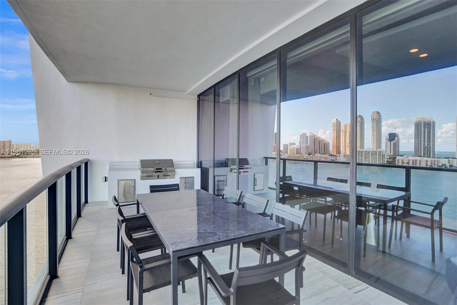 PRIVE CONDO - Residential