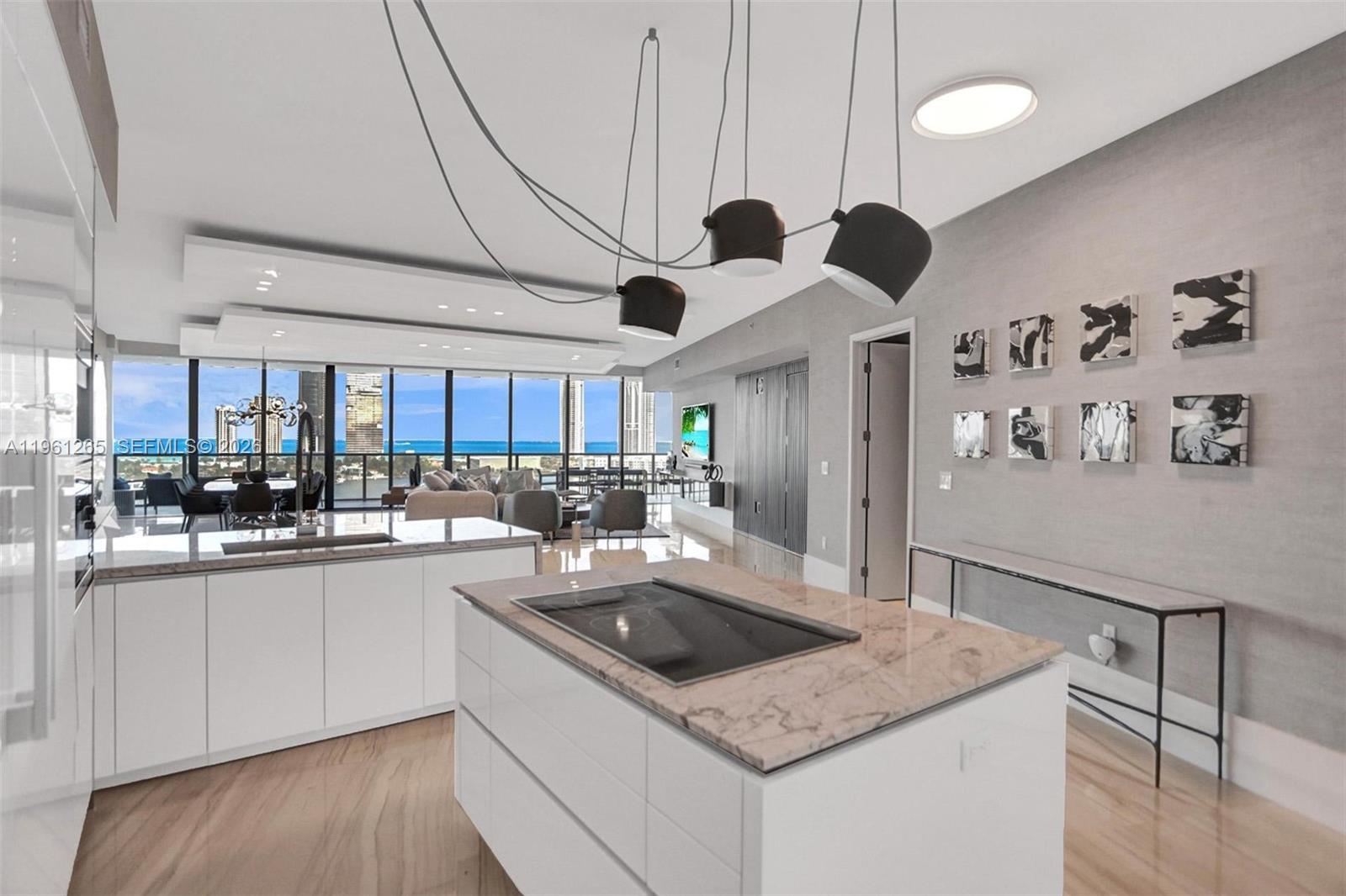 PRIVE CONDO - Residential