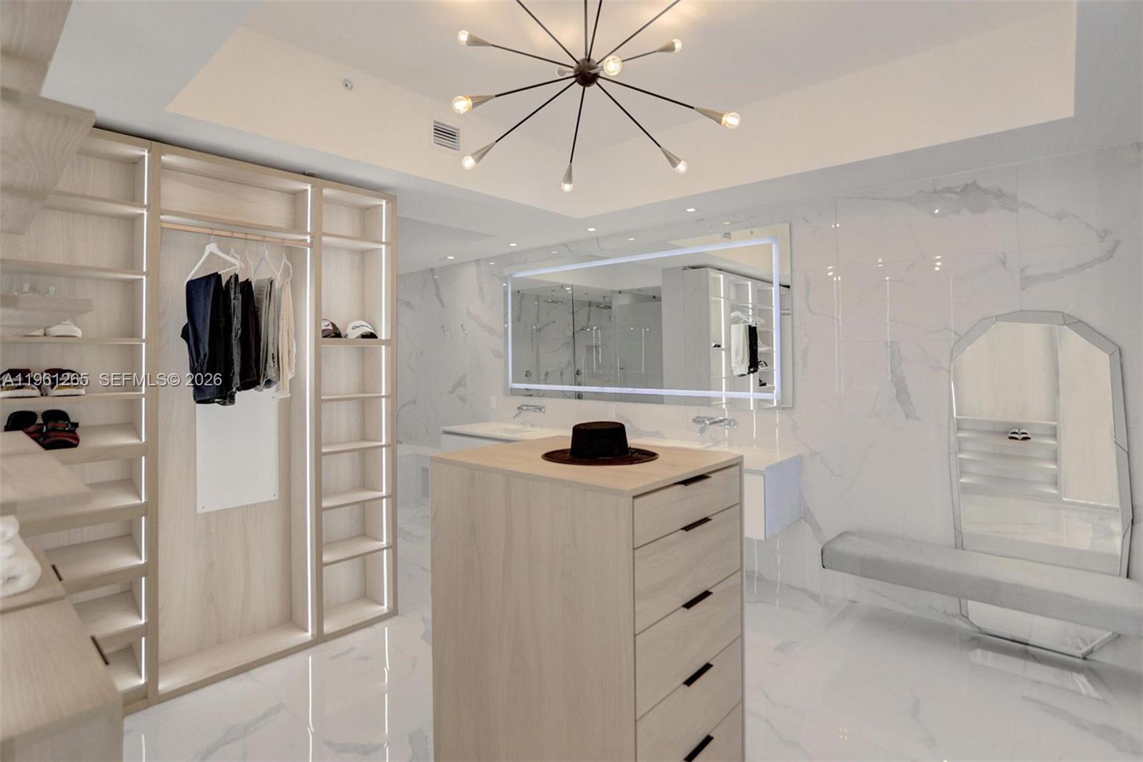 PRIVE CONDO - Residential