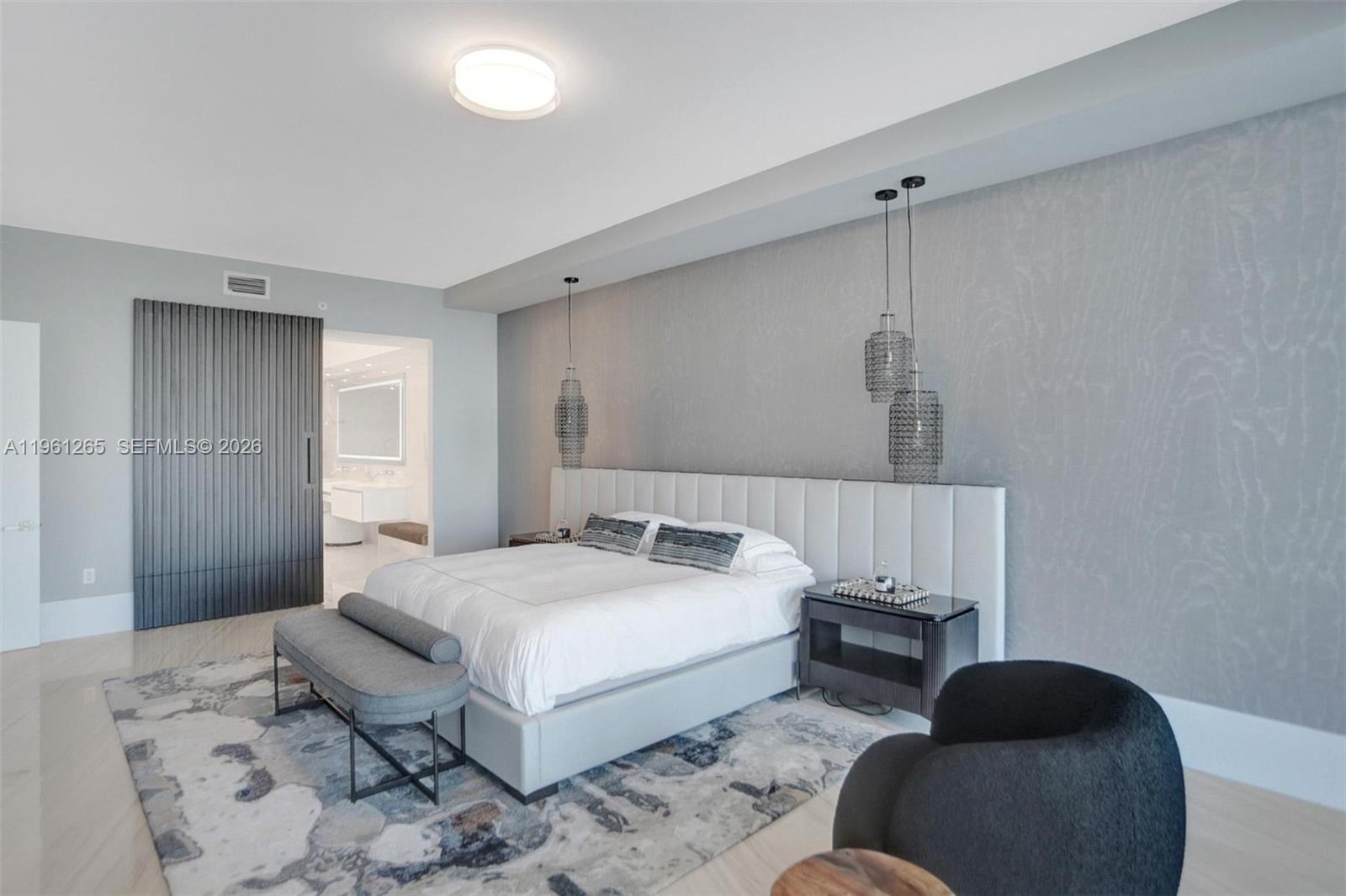 PRIVE CONDO - Residential