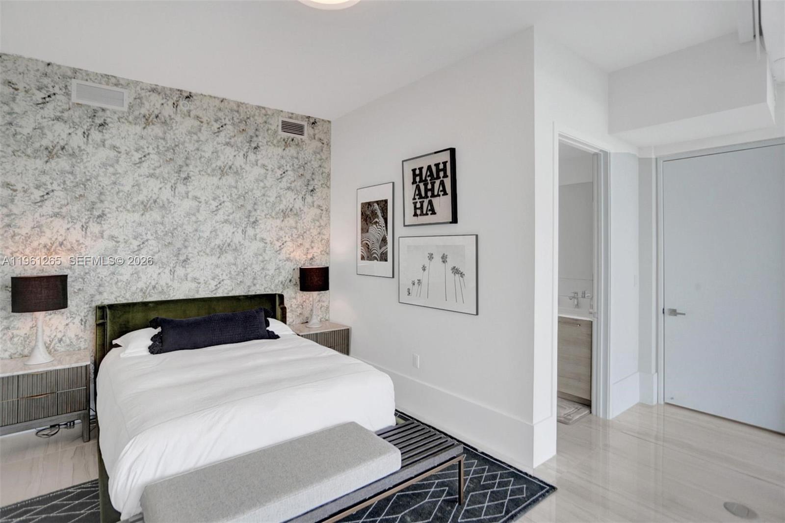 PRIVE CONDO - Residential