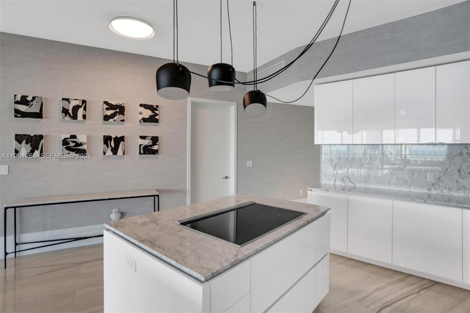 PRIVE CONDO - Residential