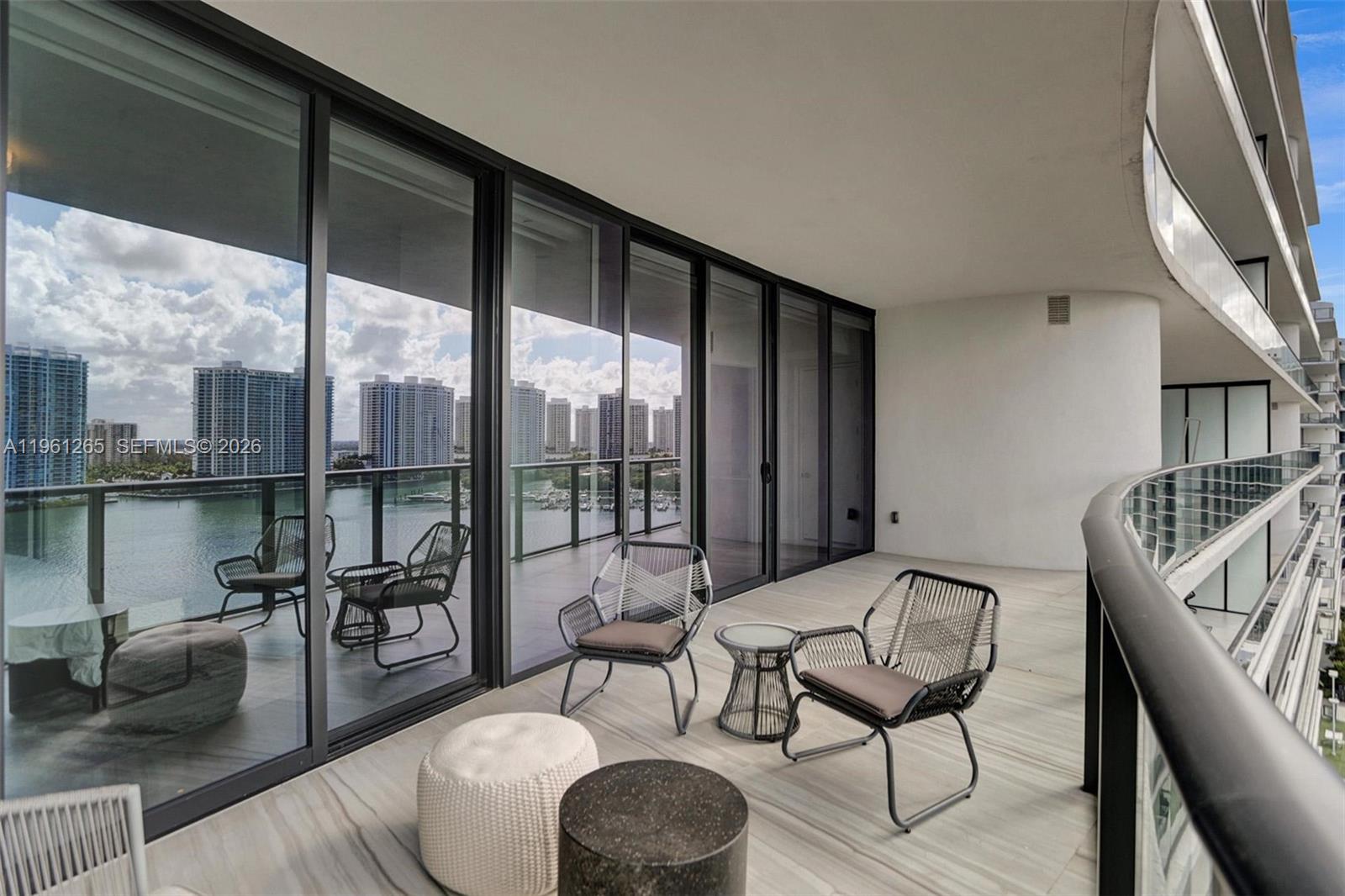 PRIVE CONDO - Residential