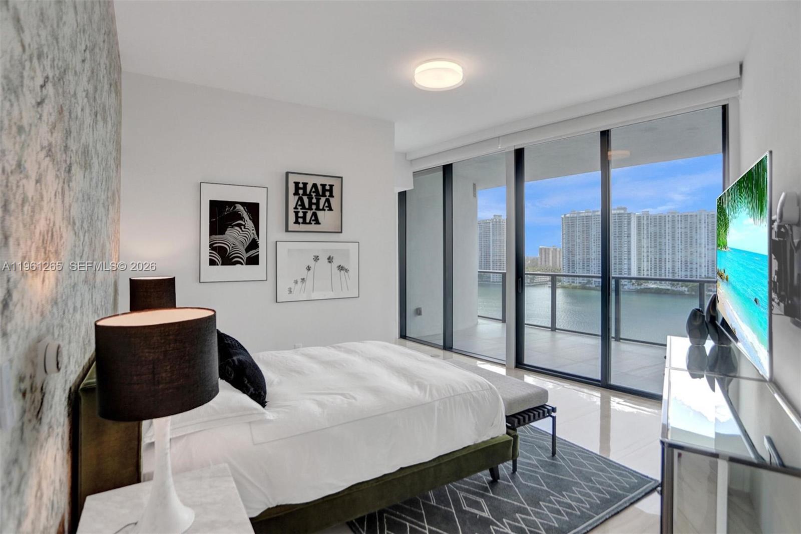PRIVE CONDO - Residential