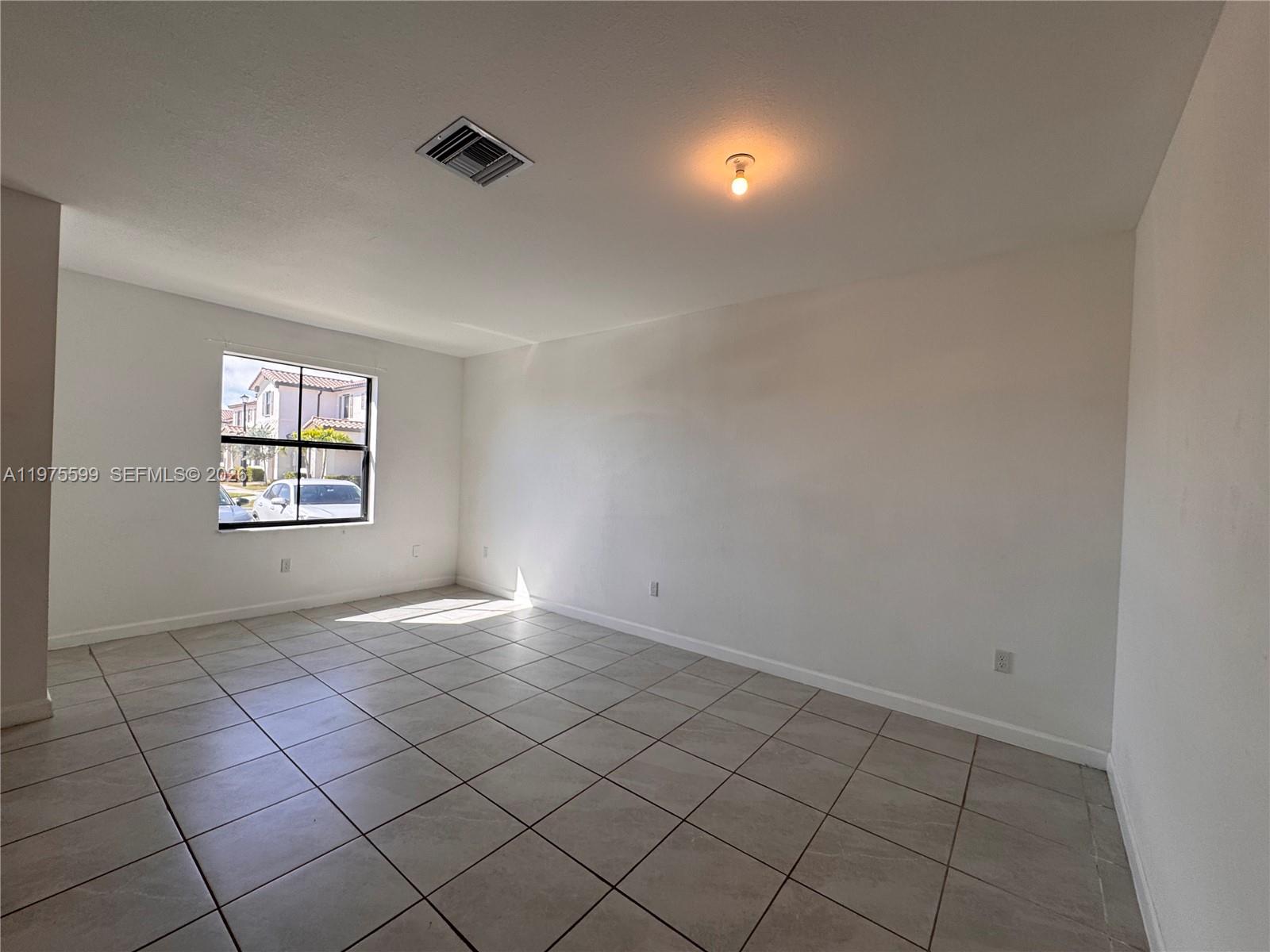 11813 SW 246th Ter 11813