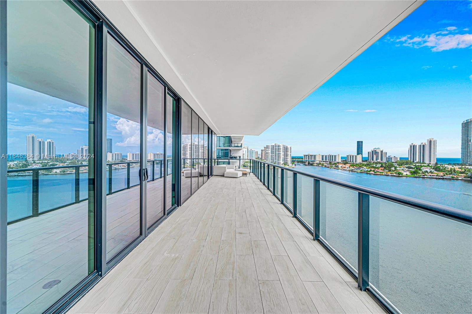 PRIVE CONDO - Residential