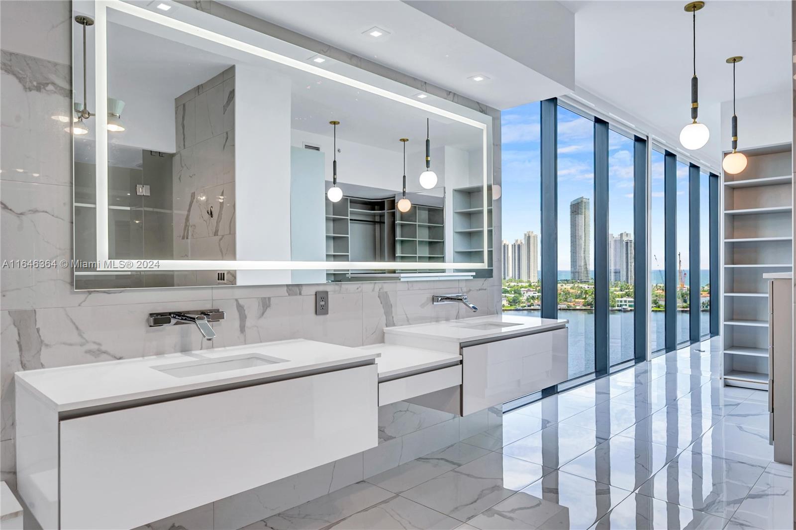 PRIVE CONDO - Residential