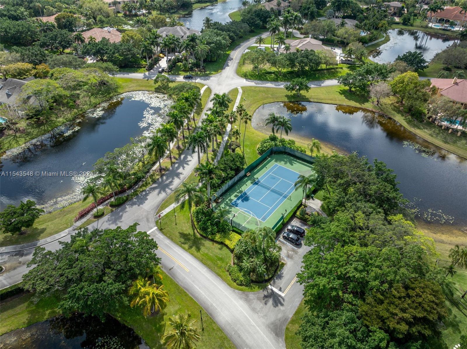 WINDMILL LAKE ESTATES - Residential