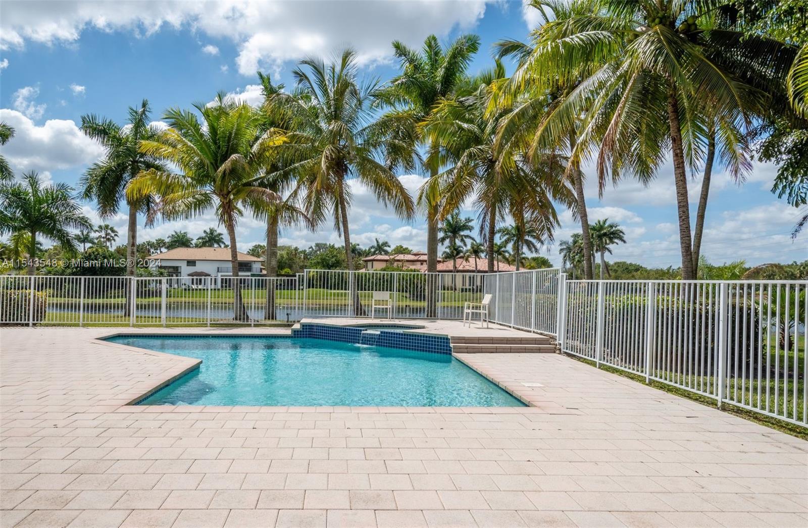 WINDMILL LAKE ESTATES - Residential