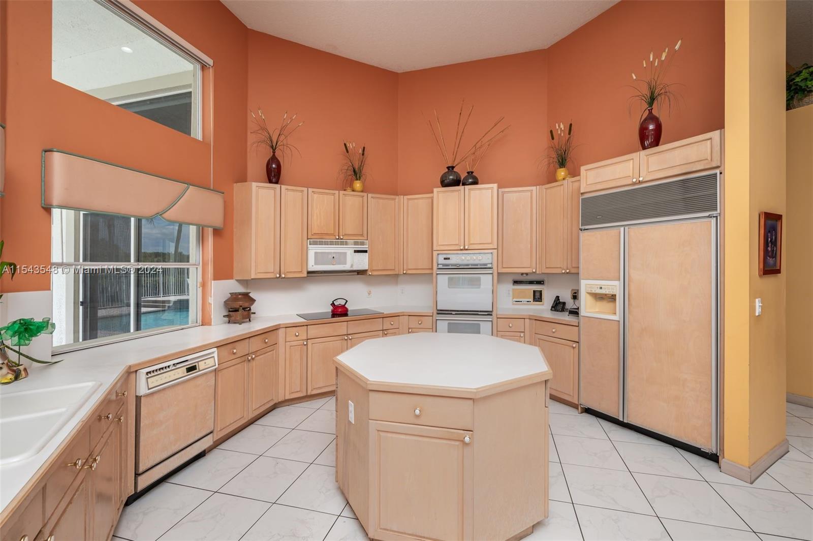 WINDMILL LAKE ESTATES - Residential