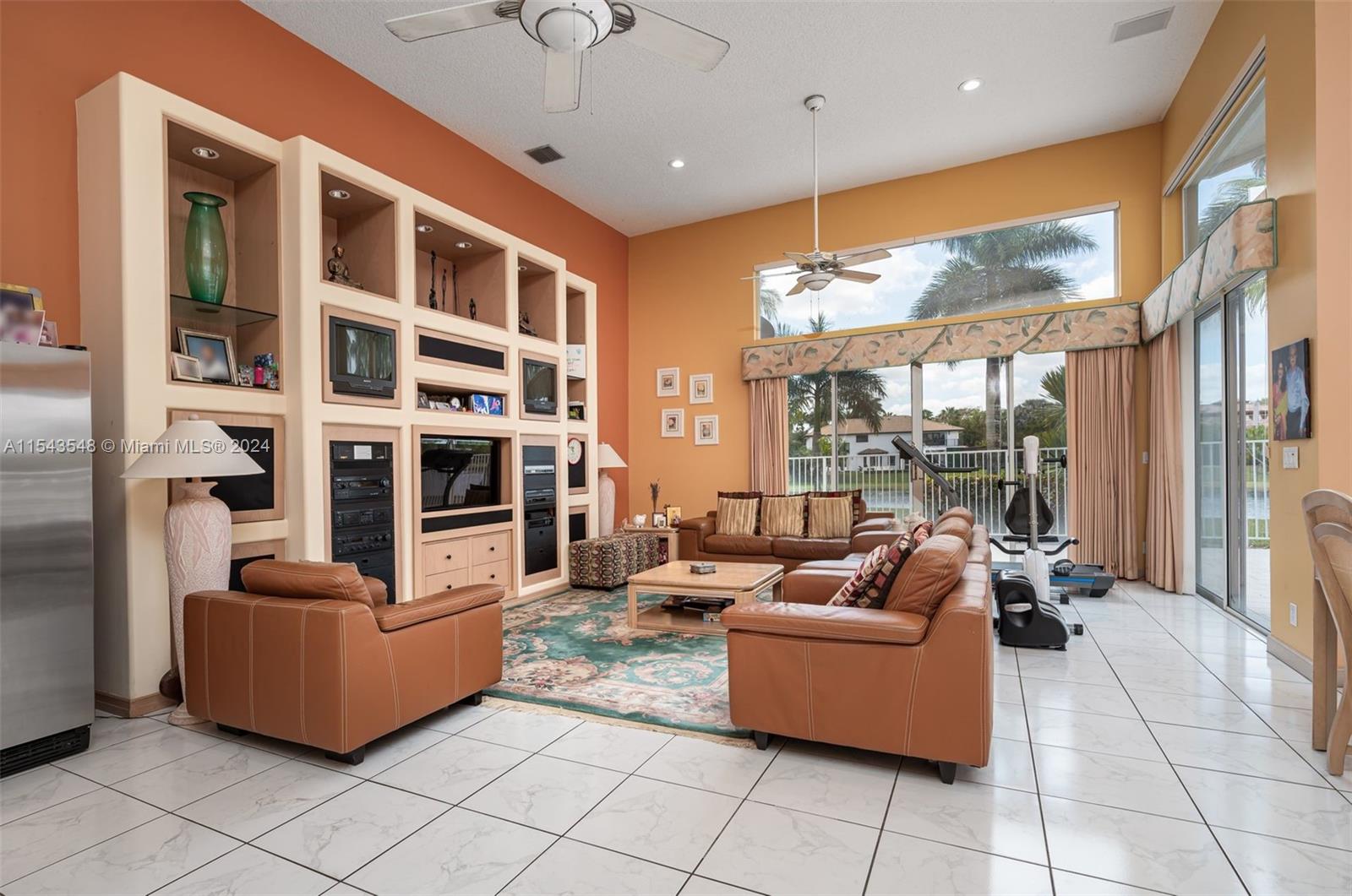 WINDMILL LAKE ESTATES - Residential