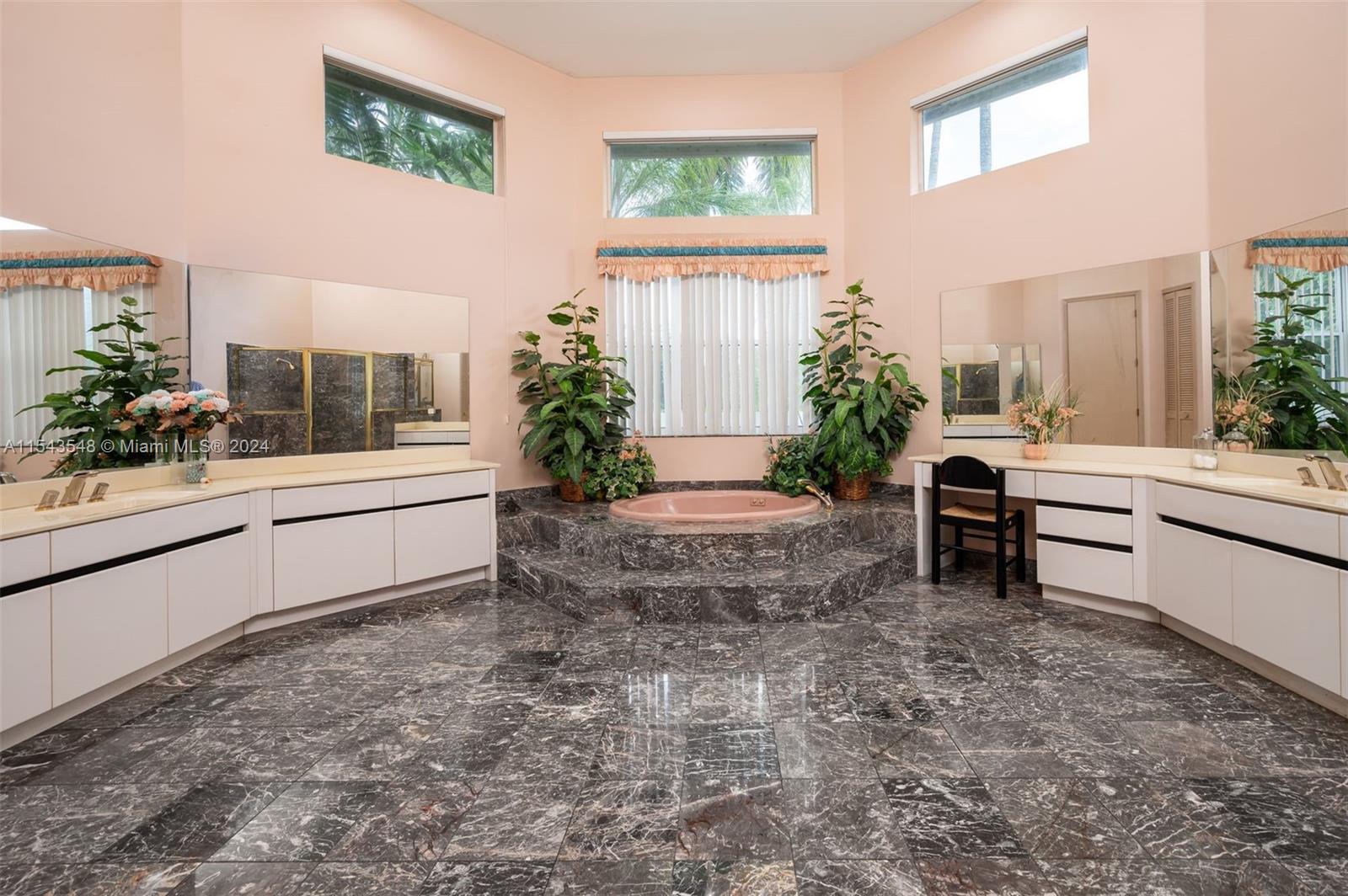 WINDMILL LAKE ESTATES - Residential