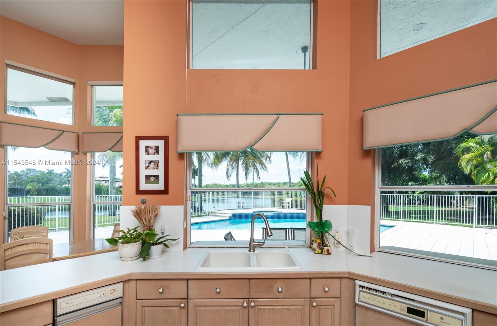 WINDMILL LAKE ESTATES - Residential