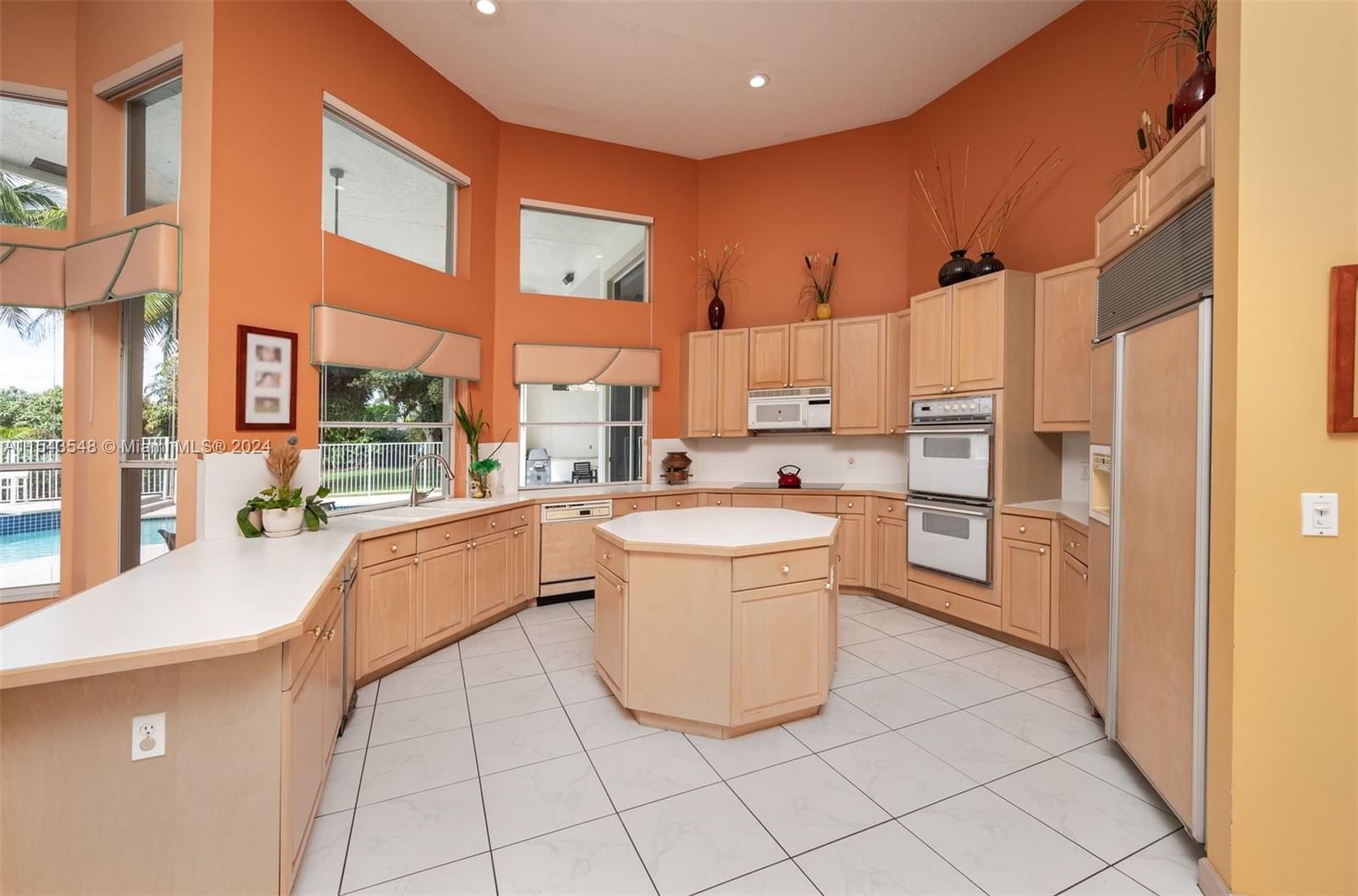 WINDMILL LAKE ESTATES - Residential