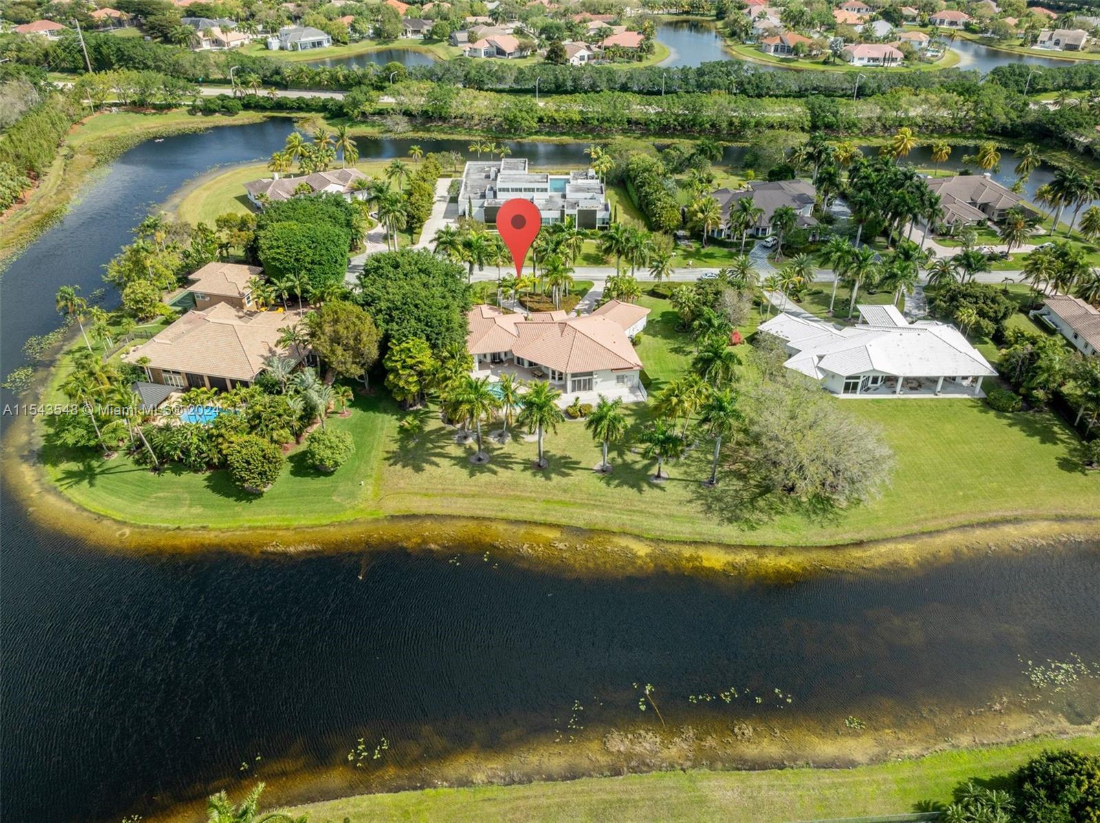 WINDMILL LAKE ESTATES - Residential