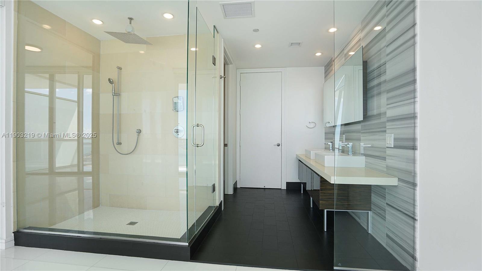 MARQUIS CONDO - Residential Lease